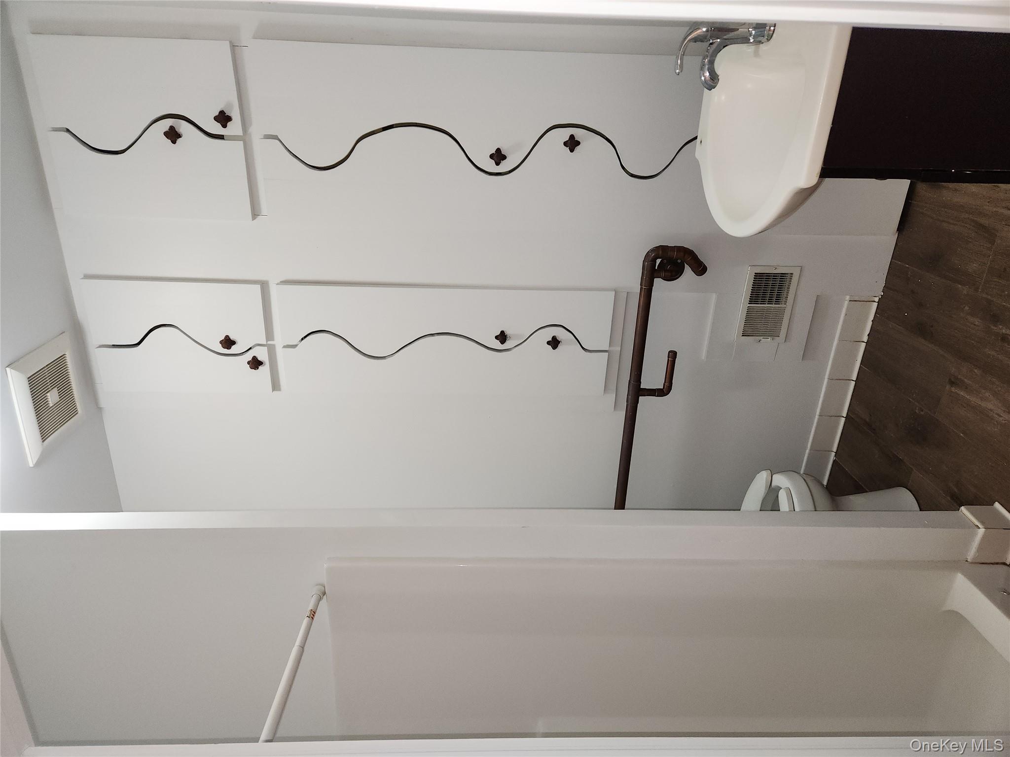 #8 photo, 6528 Springbrook, Rhinebeck , NY 12572