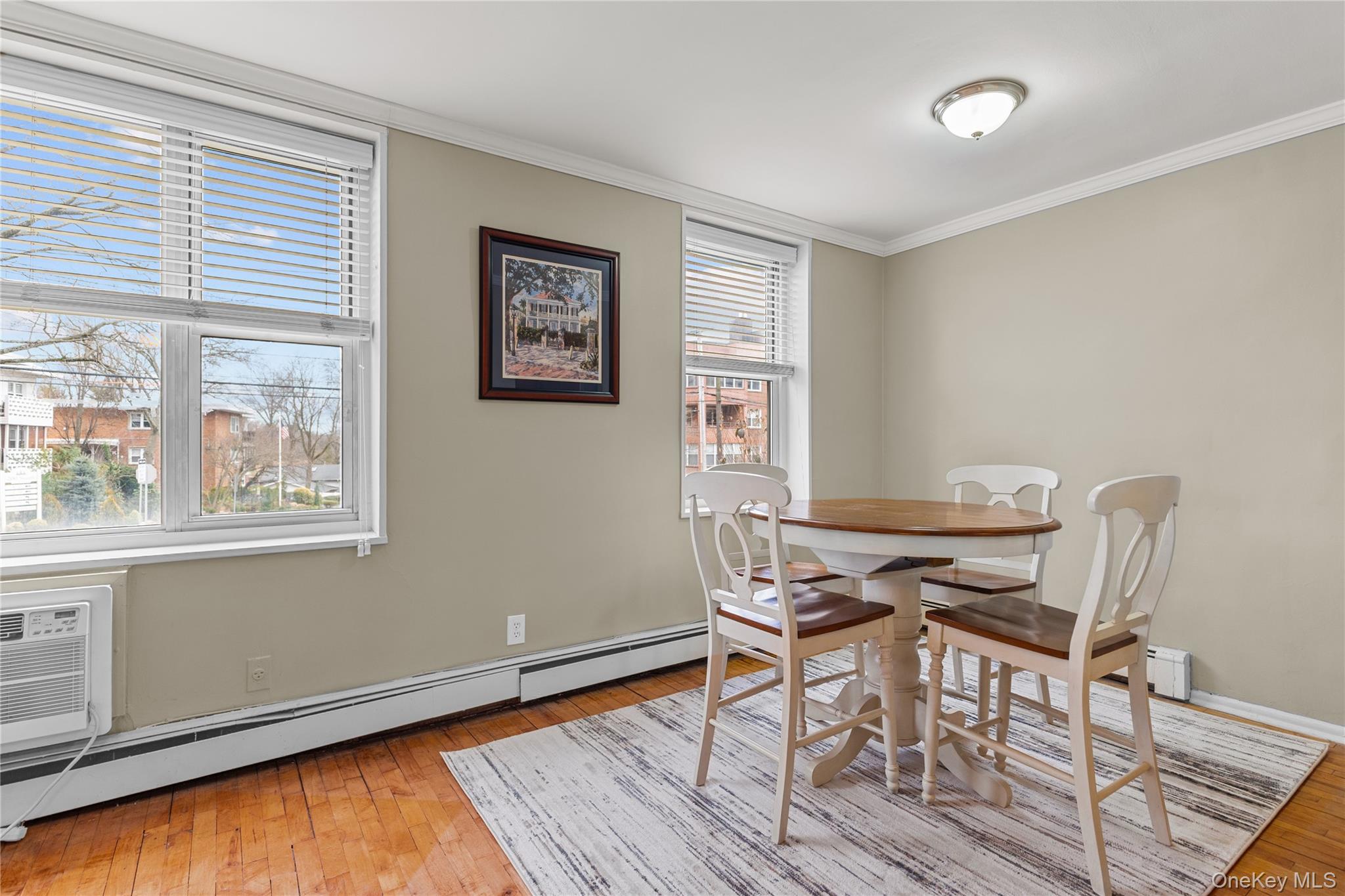 #8 photo, 185 South Midddle Neck Road, ناسو Great Neck , NY 11021