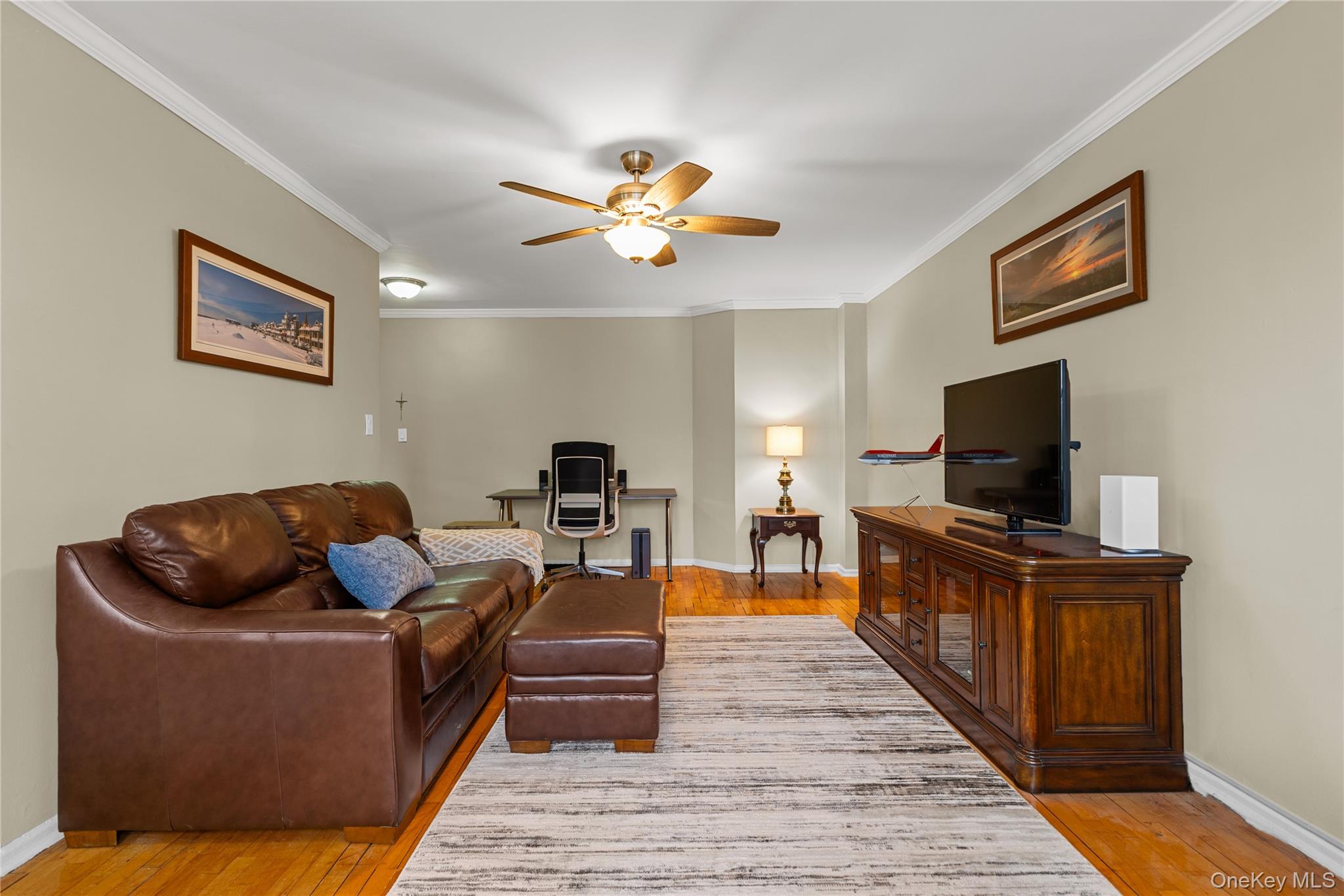 #9 photo, 185 South Midddle Neck Road, ناسو Great Neck , NY 11021