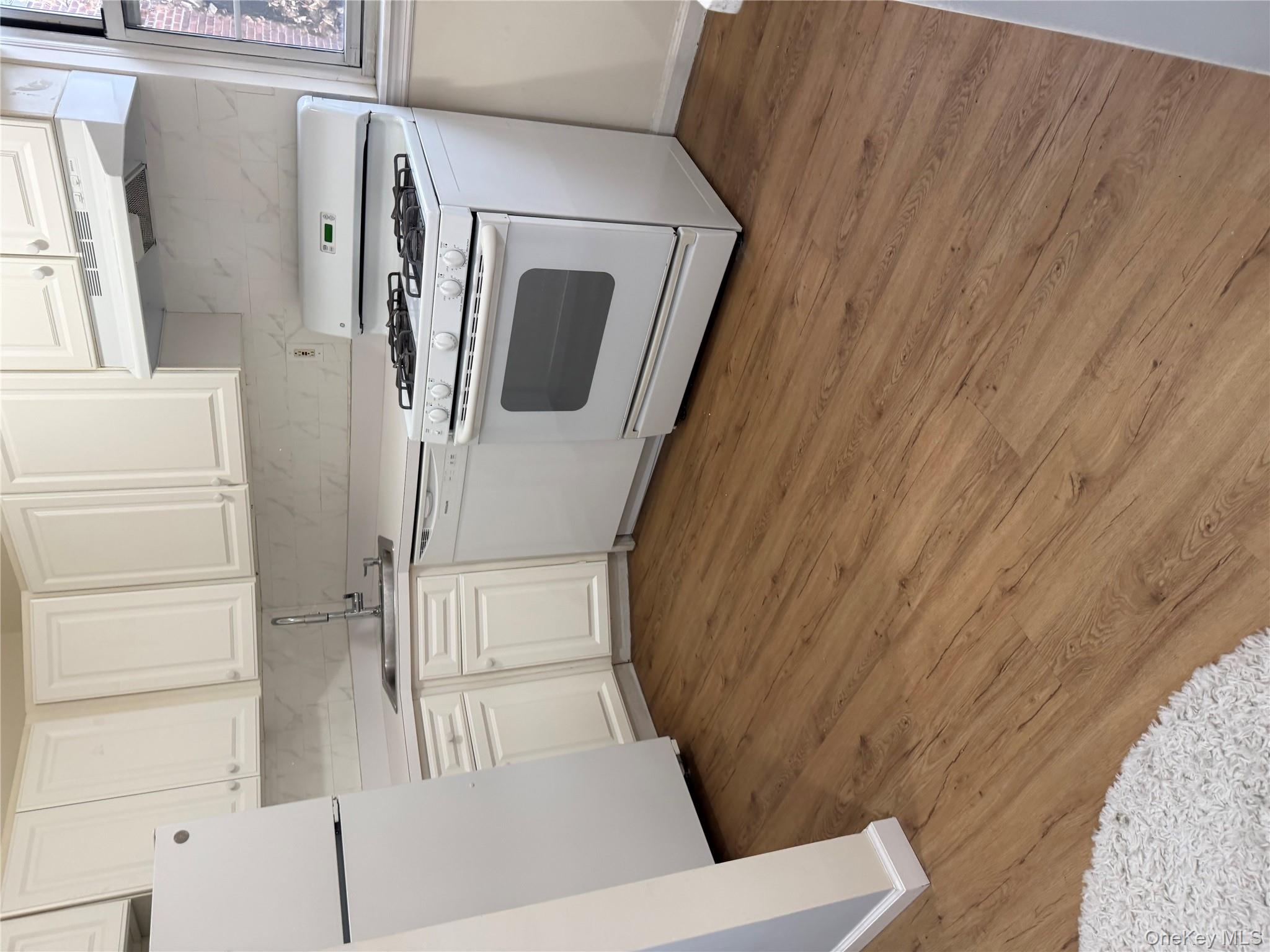 #3 photo, 141-04 77 Ave, קווינס Flushing , NY 11367