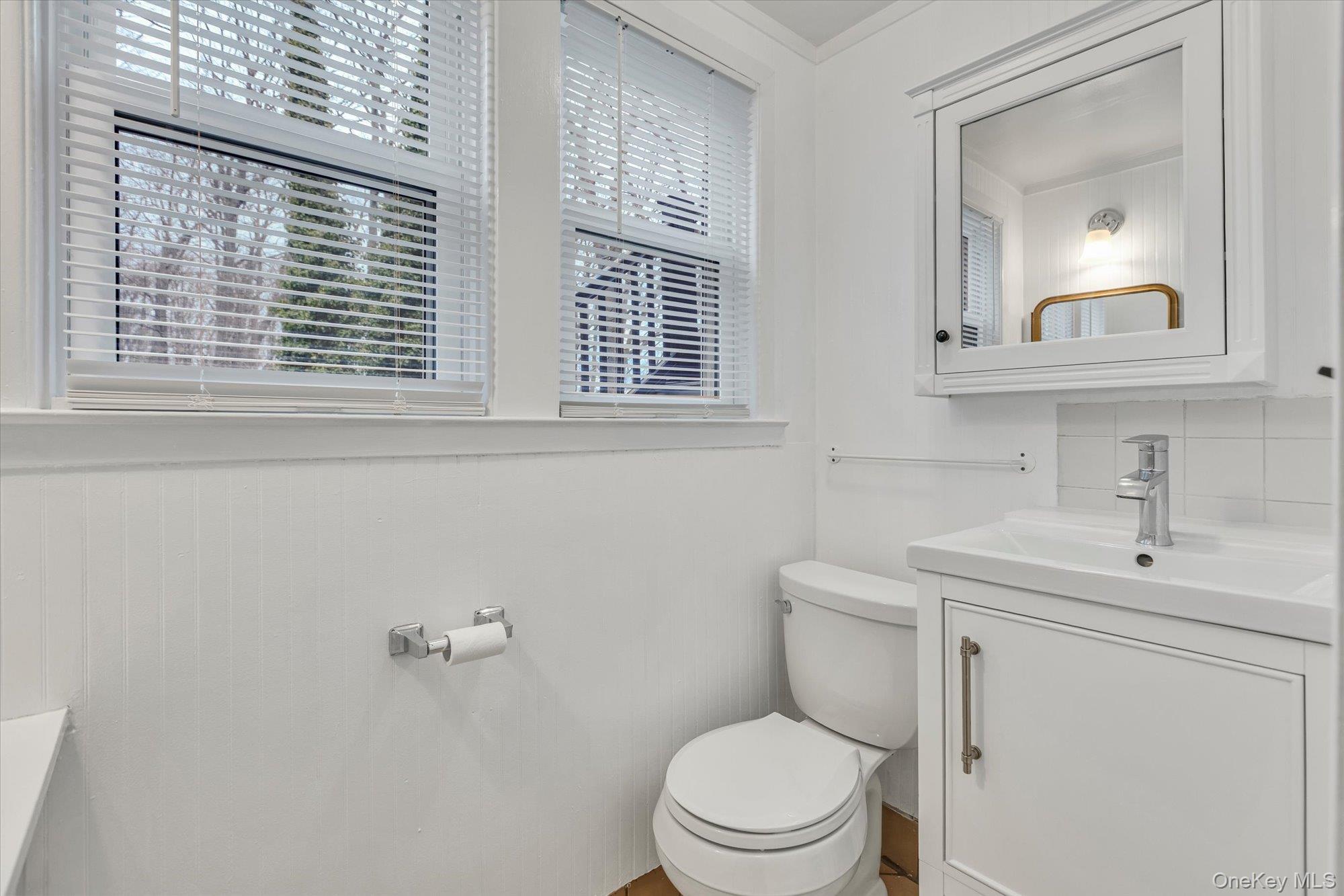 #11 photo, 11 Doris Court, Northport , NY 11768