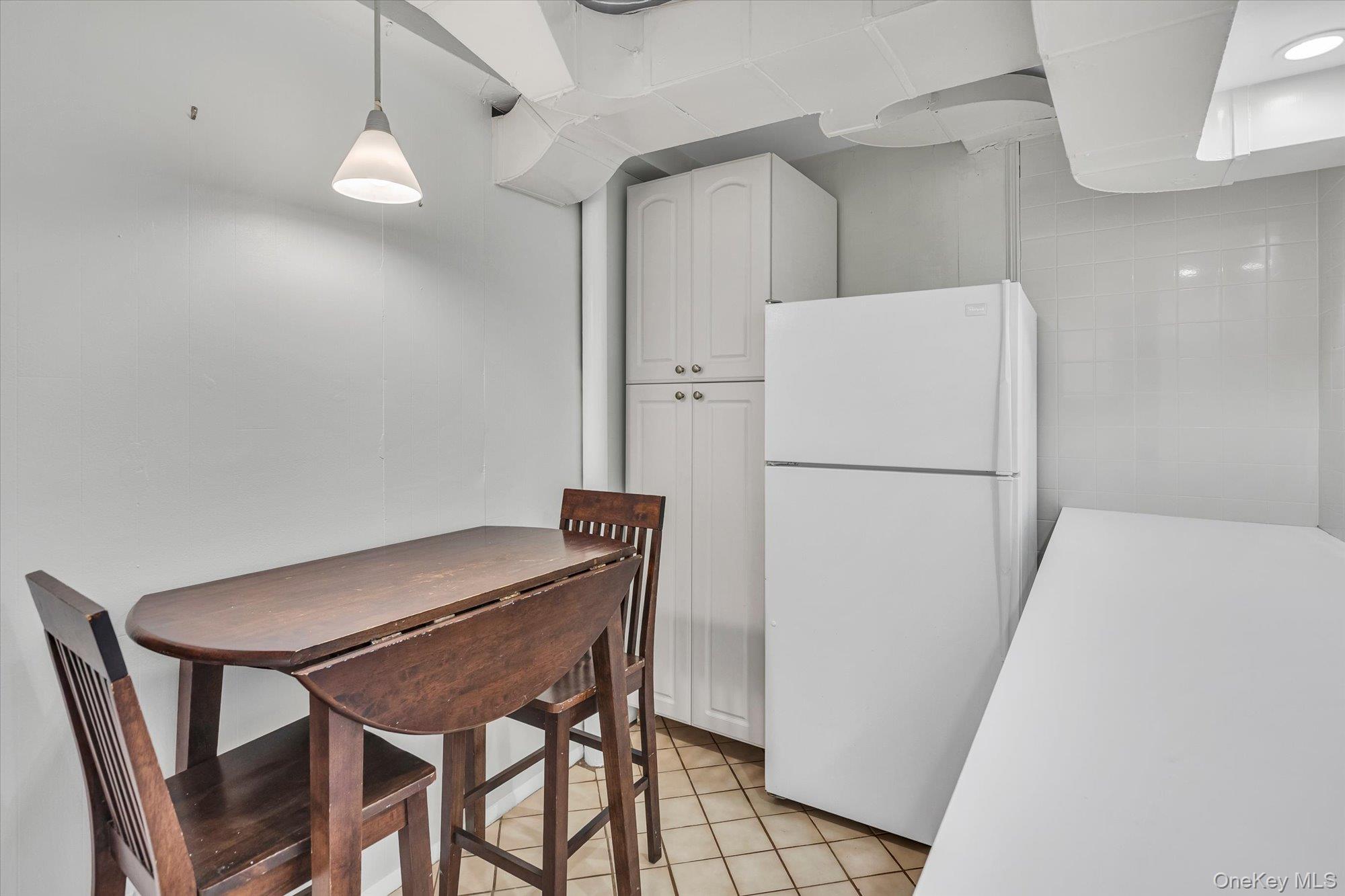 #9 photo, 11 Doris Court, Northport , NY 11768