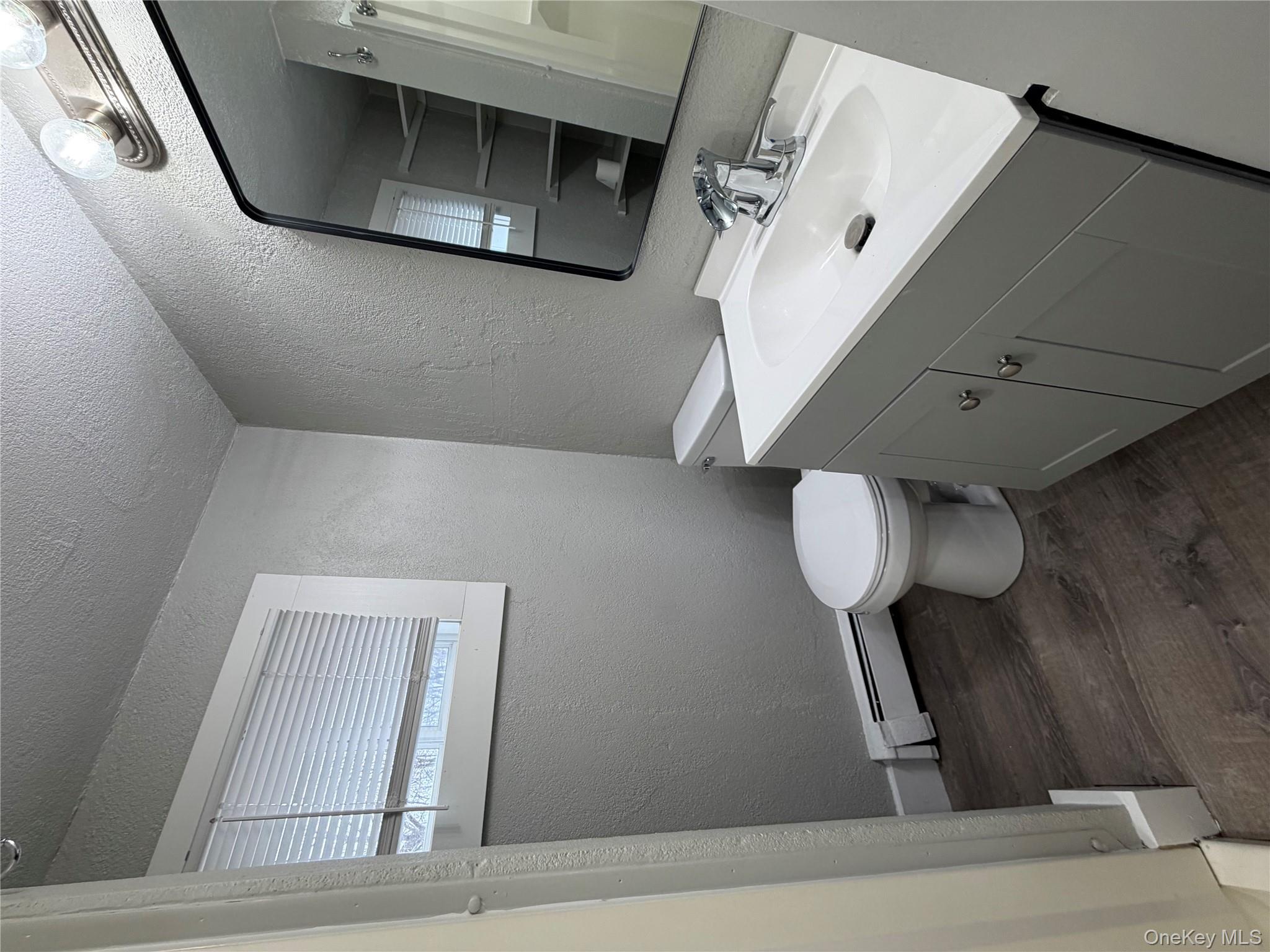 #10 photo, 11 Haab Avenue, سوفولك Babylon , NY 11702