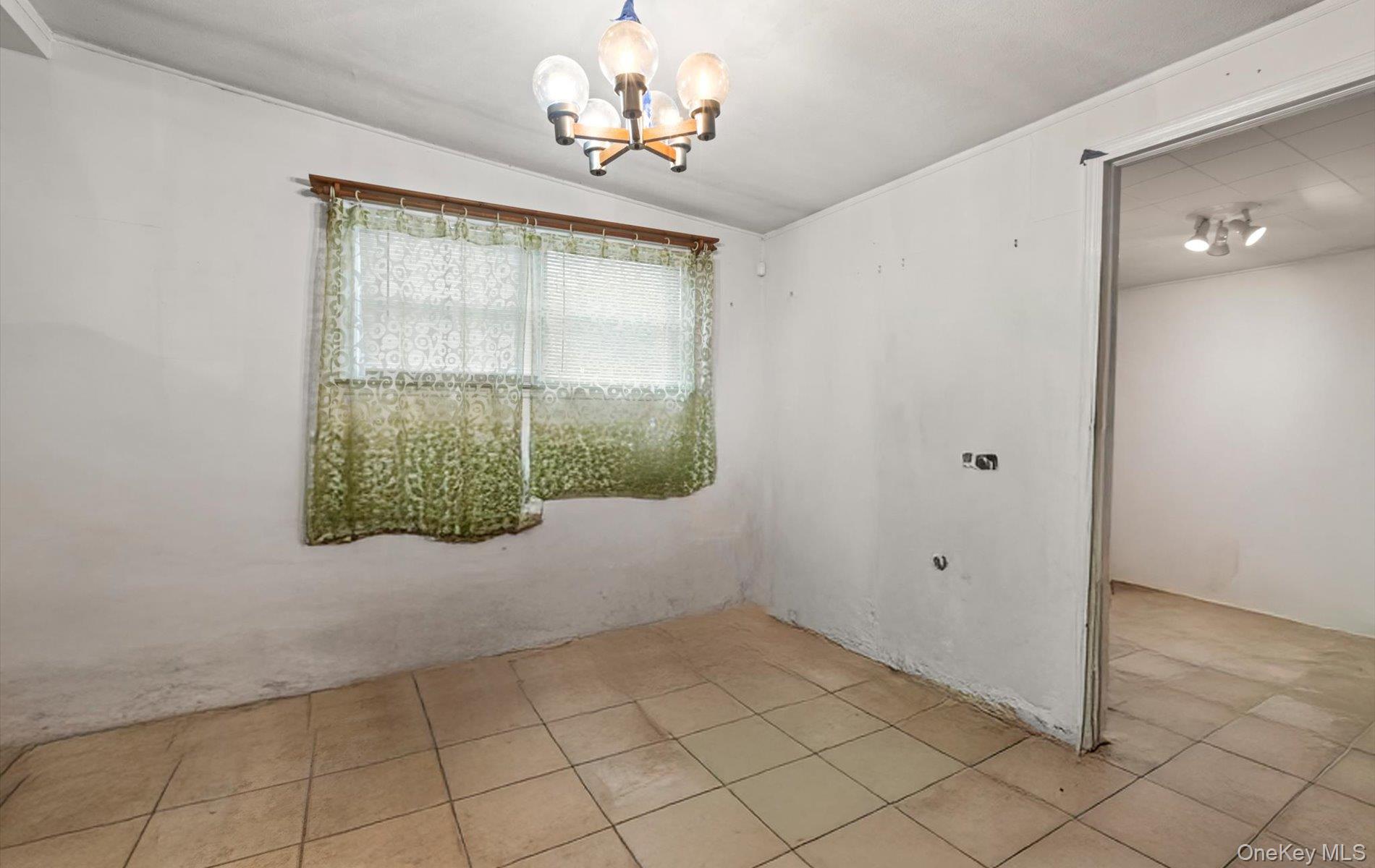 #12 photo, 902 Old Medford Avenue, سوفولك Medford , NY 11763