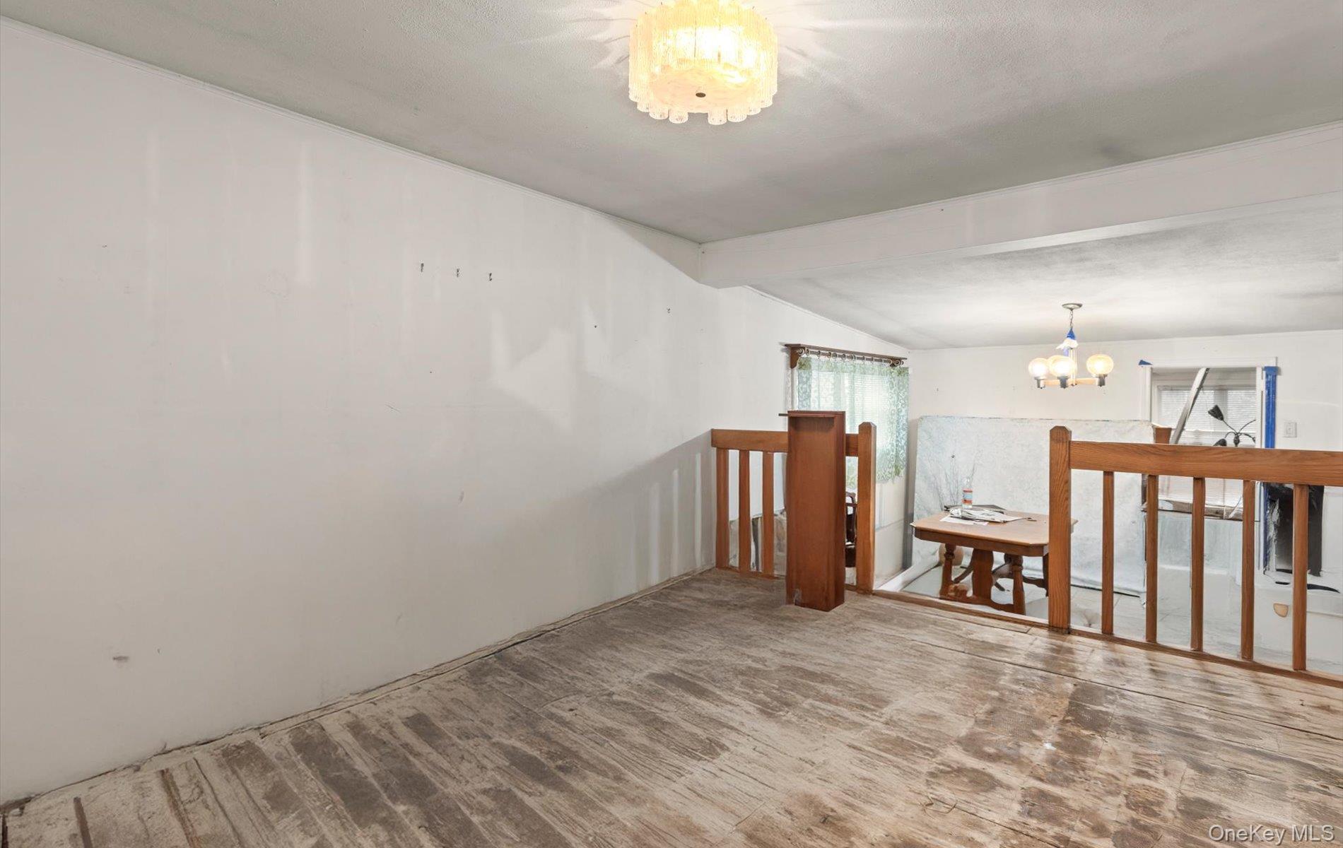 #5 photo, 902 Old Medford Avenue, سوفولك Medford , NY 11763