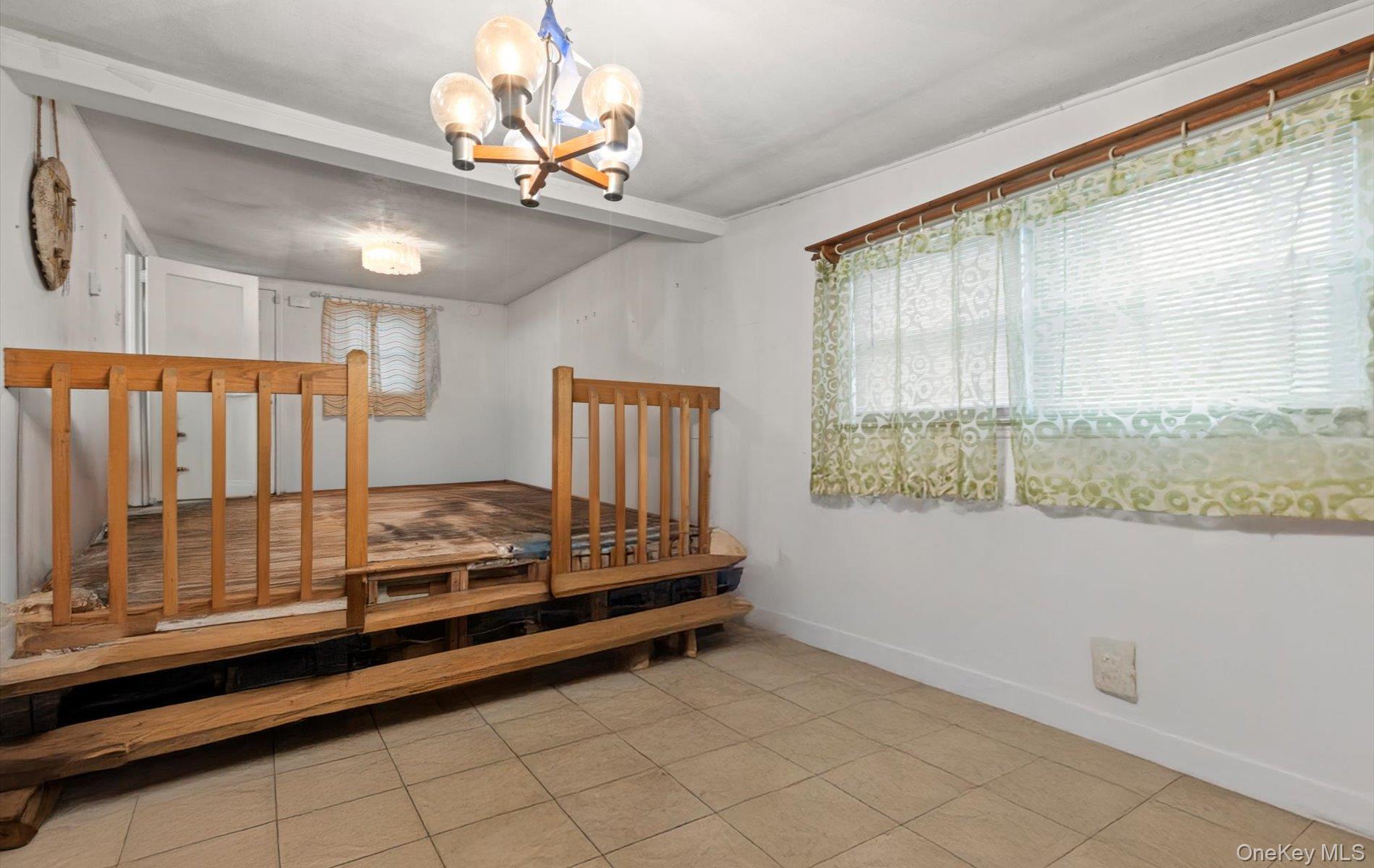 #6 photo, 902 Old Medford Avenue, سوفولك Medford , NY 11763