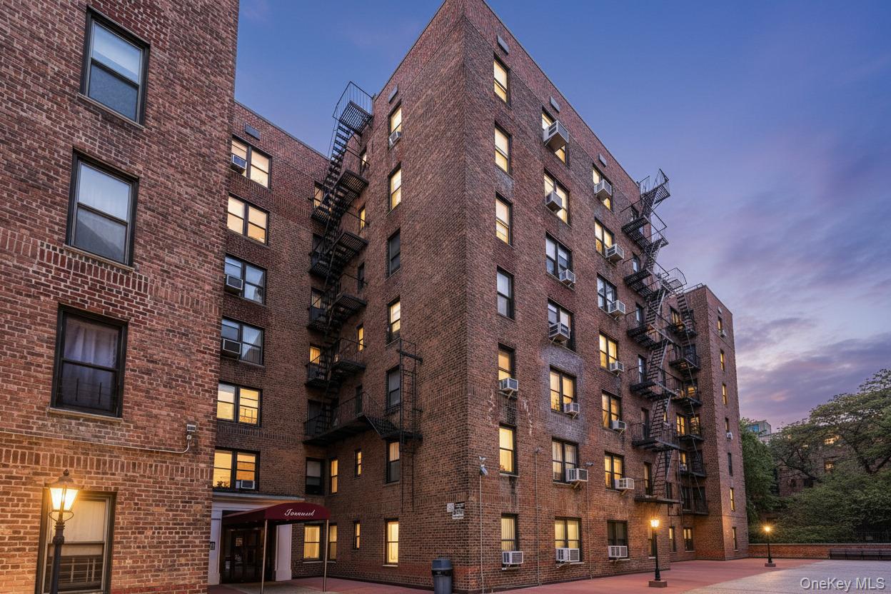 #1 photo, 83-75 Woodhaven Boulevard, Куинс ‖ Woodhaven , NY 11421