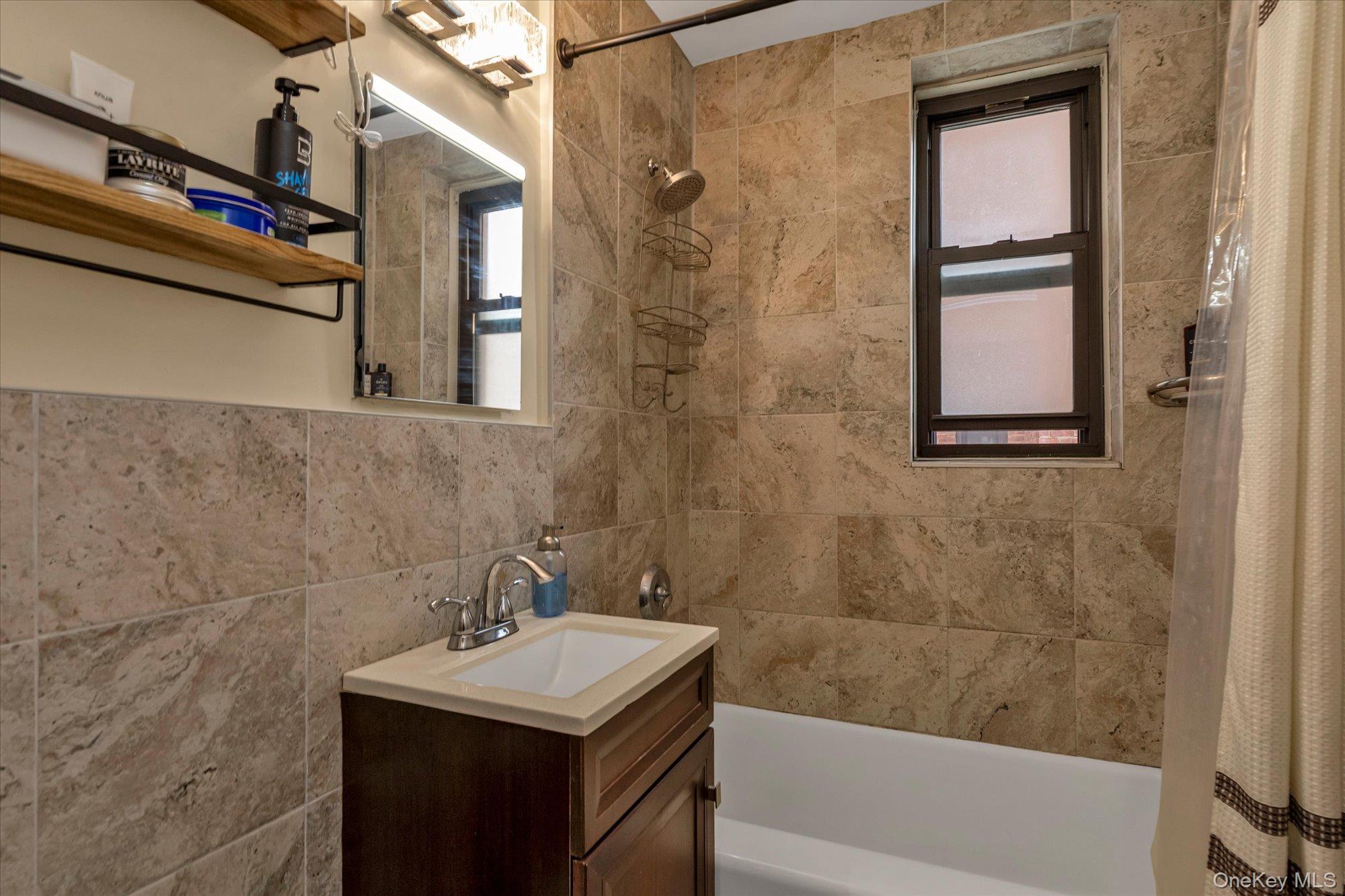 #17 photo, 83-75 Woodhaven Boulevard, Куинс ‖ Woodhaven , NY 11421