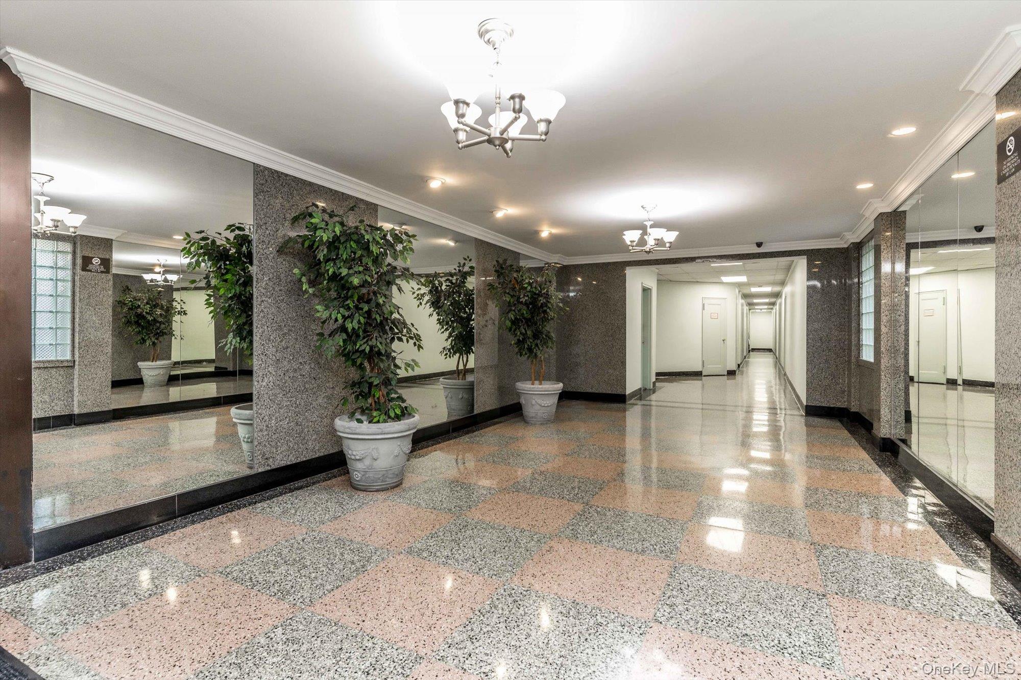 #4 photo, 83-75 Woodhaven Boulevard, Куинс ‖ Woodhaven , NY 11421