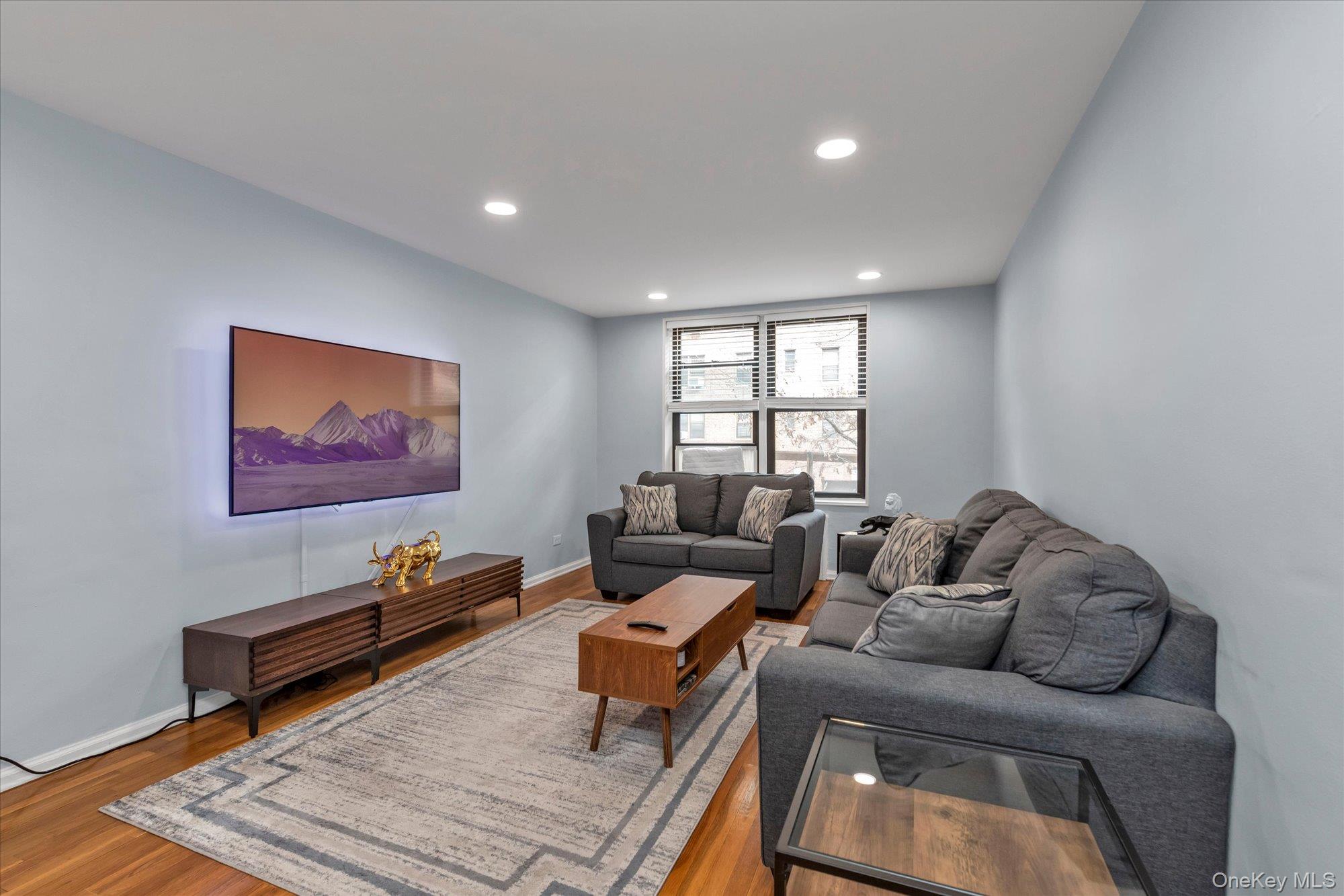 #5 photo, 83-75 Woodhaven Boulevard, Куинс ‖ Woodhaven , NY 11421