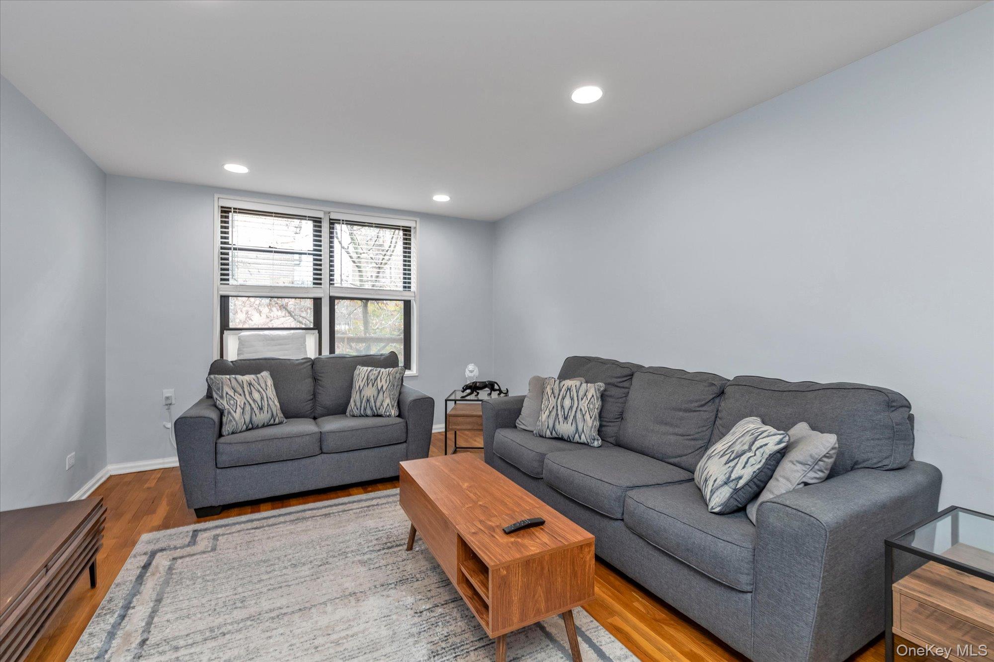 #6 photo, 83-75 Woodhaven Boulevard, Куинс ‖ Woodhaven , NY 11421