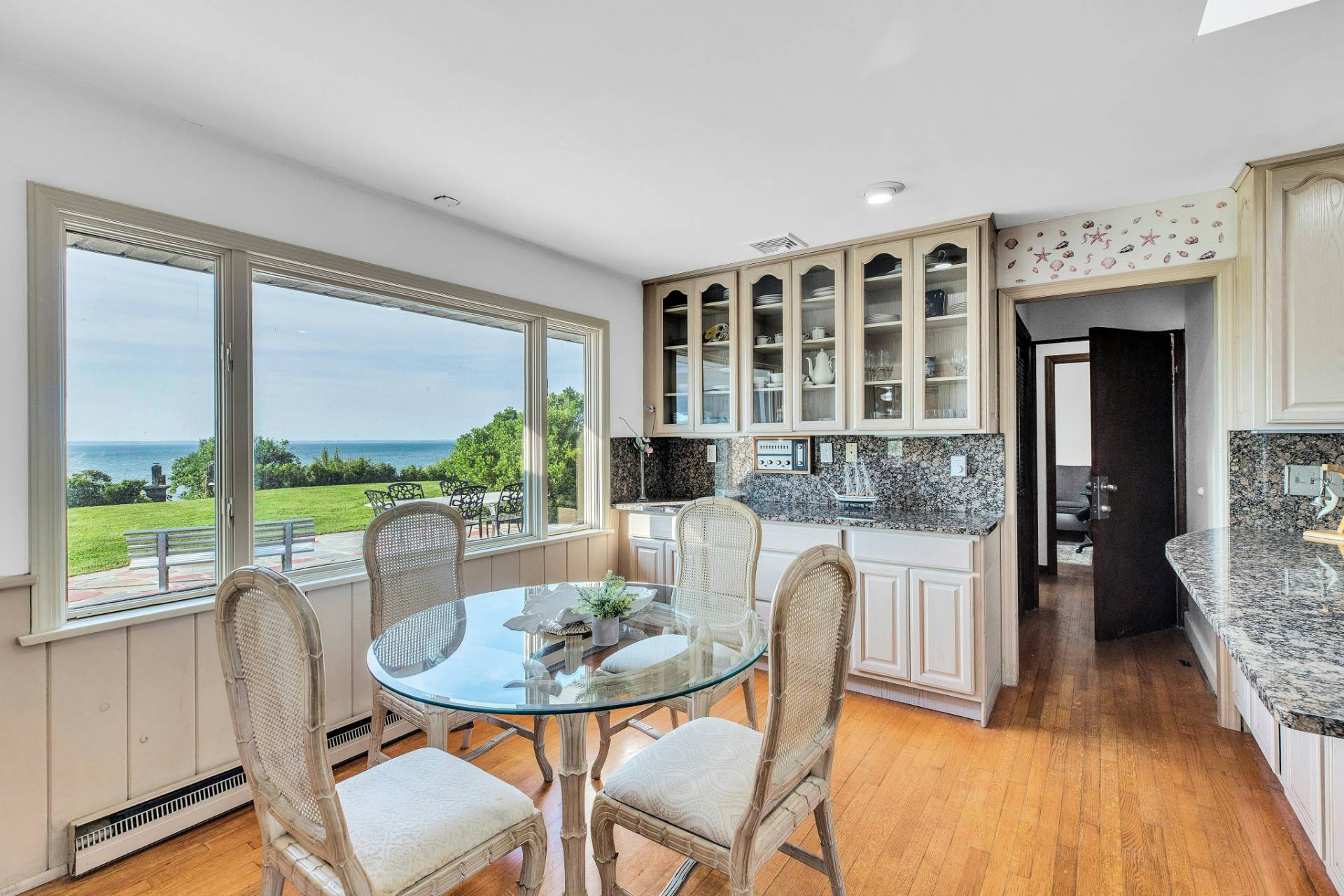 #11 photo, 2100 Sound Drive, سوفولك Greenport , NY 11944