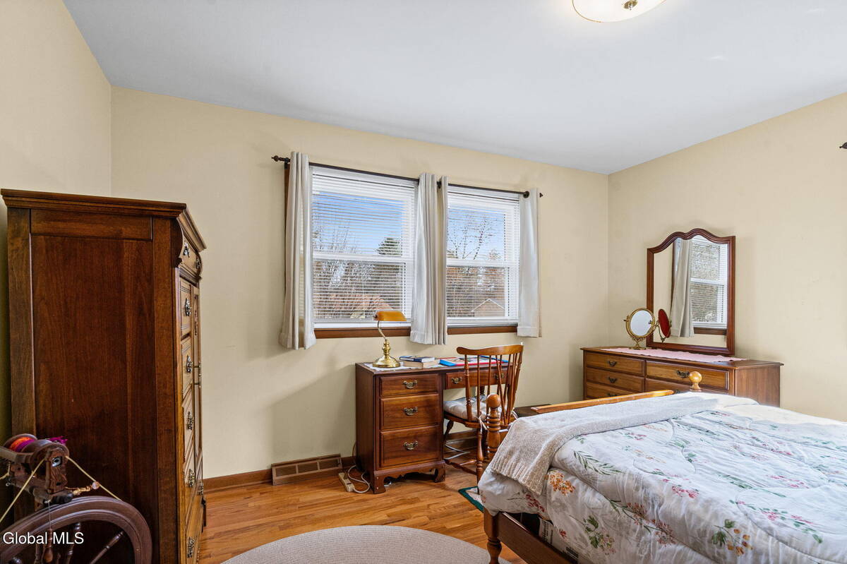 #10 photo, 1111 Rosehill Boulevard, Niskayuna , NY 12309