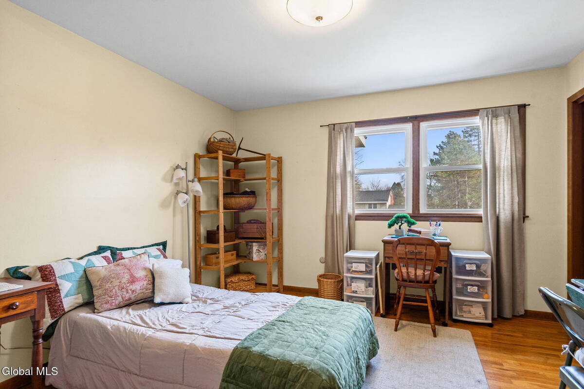 #13 photo, 1111 Rosehill Boulevard, Niskayuna , NY 12309