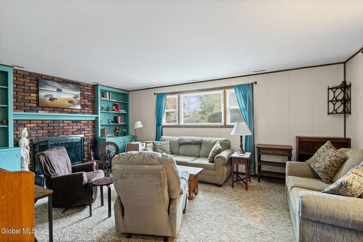 #24 photo, 1111 Rosehill Boulevard, Niskayuna , NY 12309