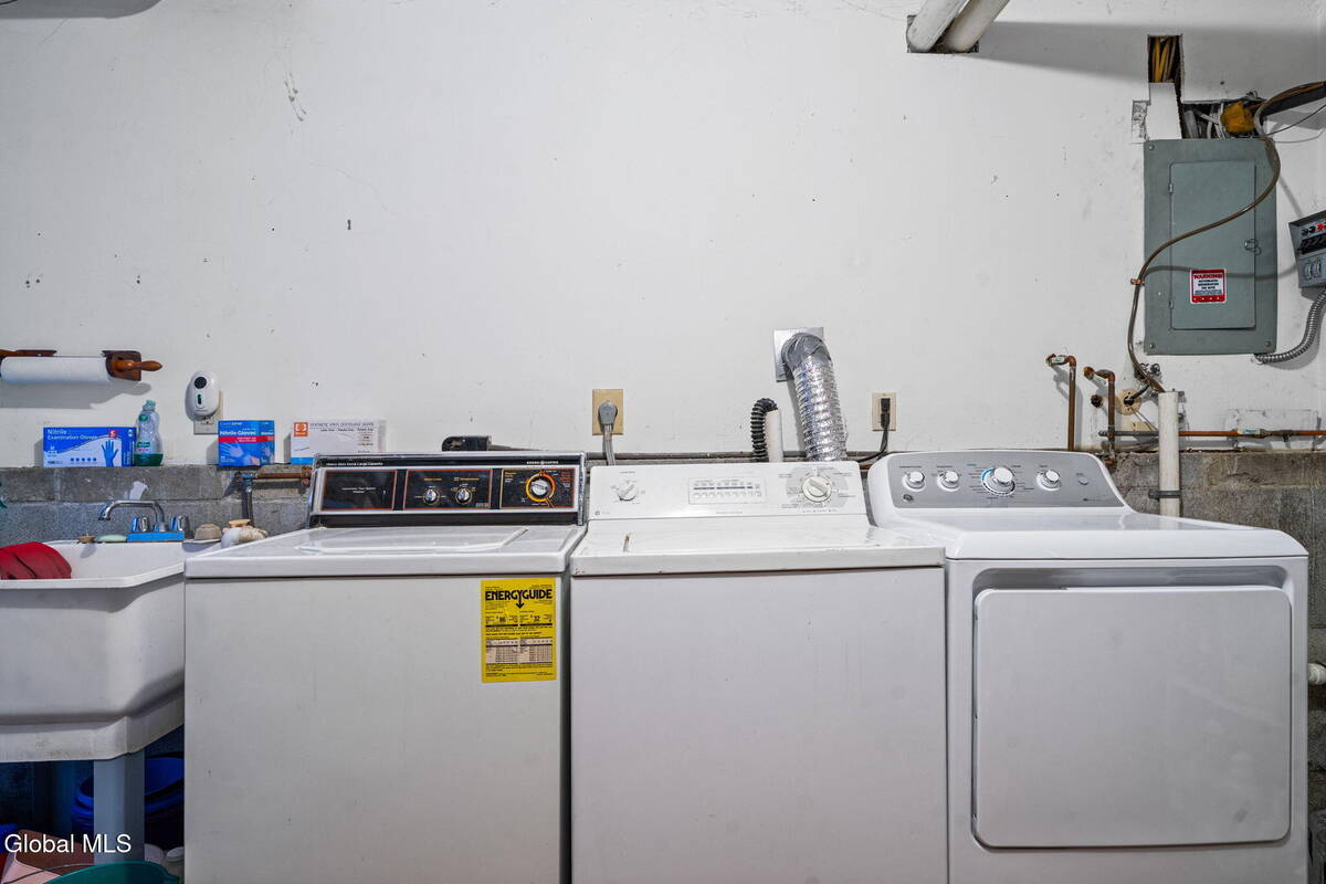 #29 photo, 1111 Rosehill Boulevard, Niskayuna , NY 12309