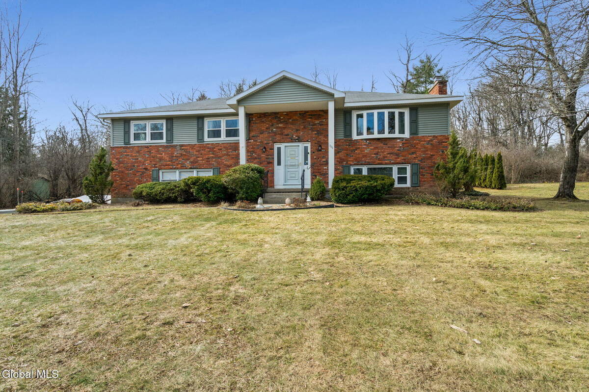 #3 photo, 1111 Rosehill Boulevard, Niskayuna , NY 12309