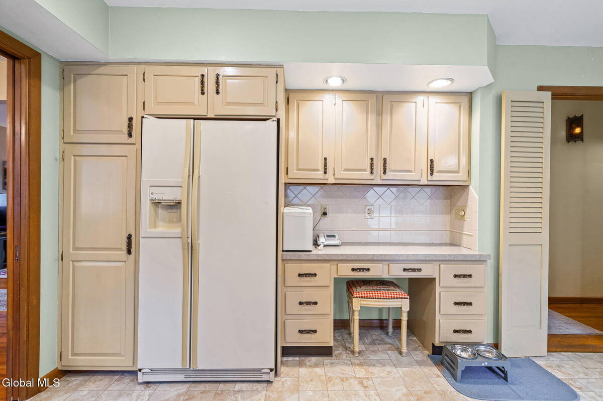 #35 photo, 1111 Rosehill Boulevard, Niskayuna , NY 12309