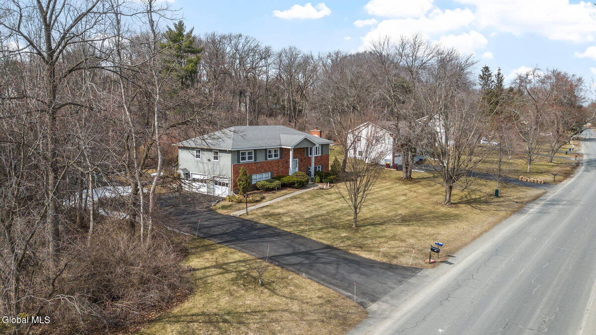 #42 photo, 1111 Rosehill Boulevard, Niskayuna , NY 12309