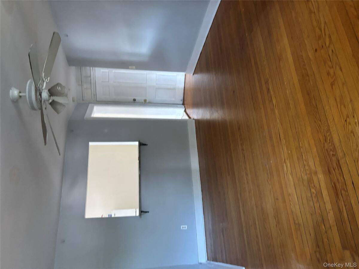 #3 photo, 457 Montauk Highway, #8, سوفولك West Islip , NY 11795