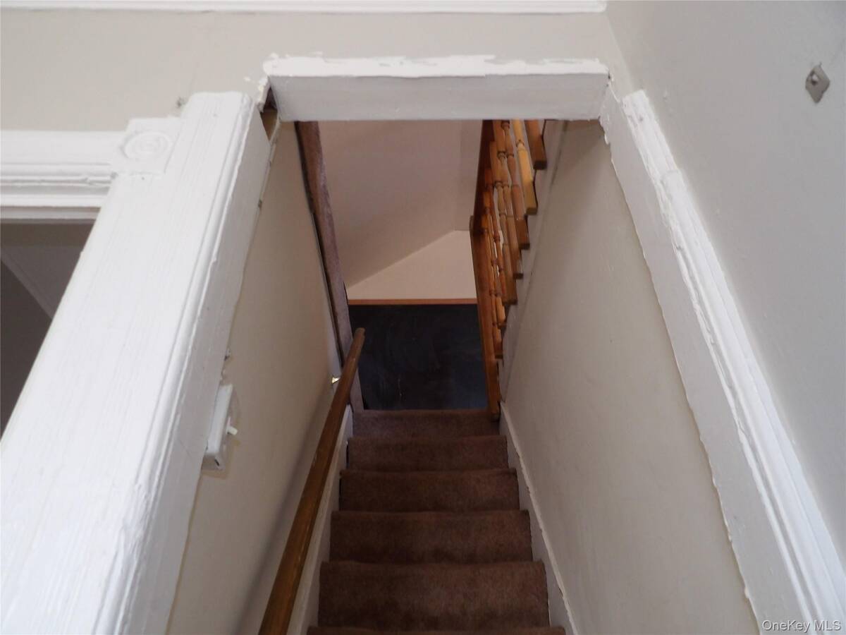 #5 photo, 170 N. Wellwood Avenue, Lindenhurst , NY 11757