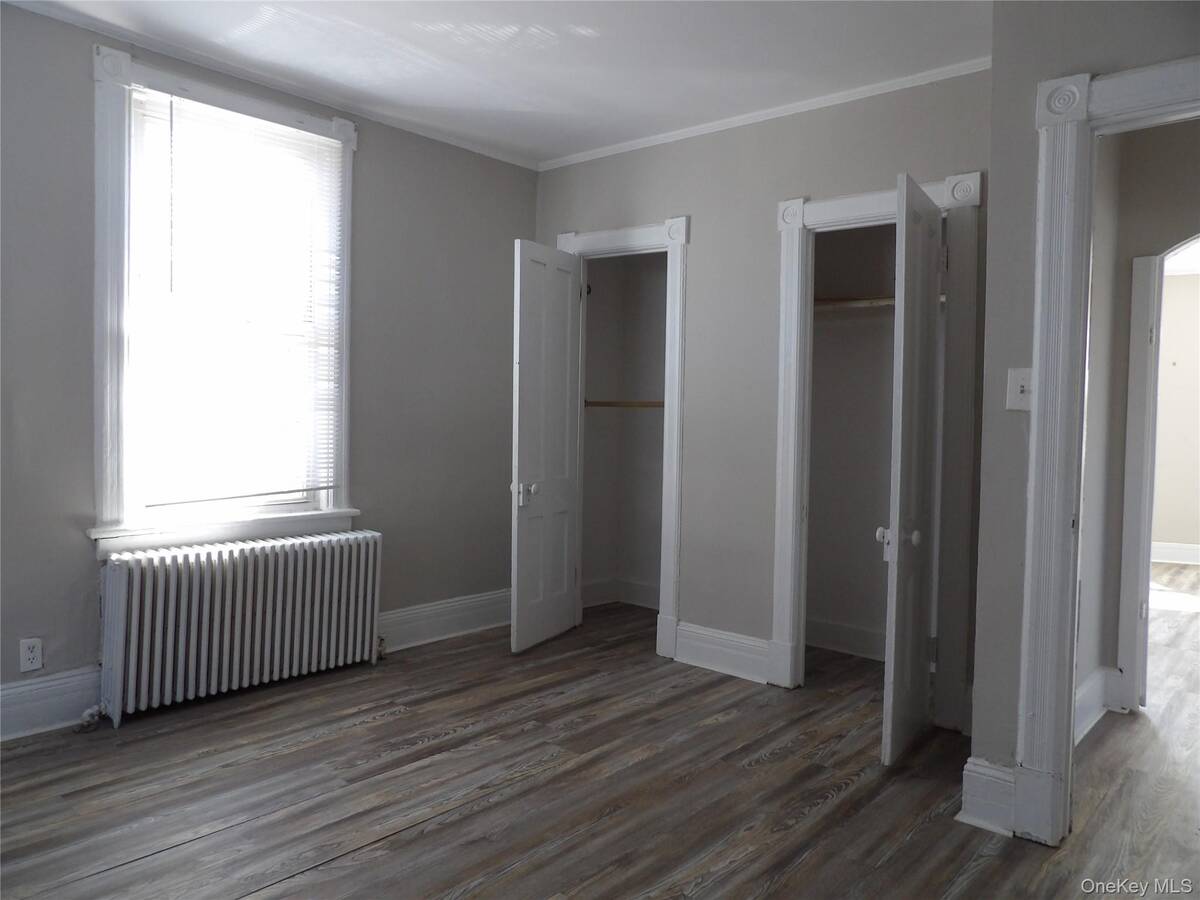 #8 photo, 170 N. Wellwood Avenue, Lindenhurst , NY 11757