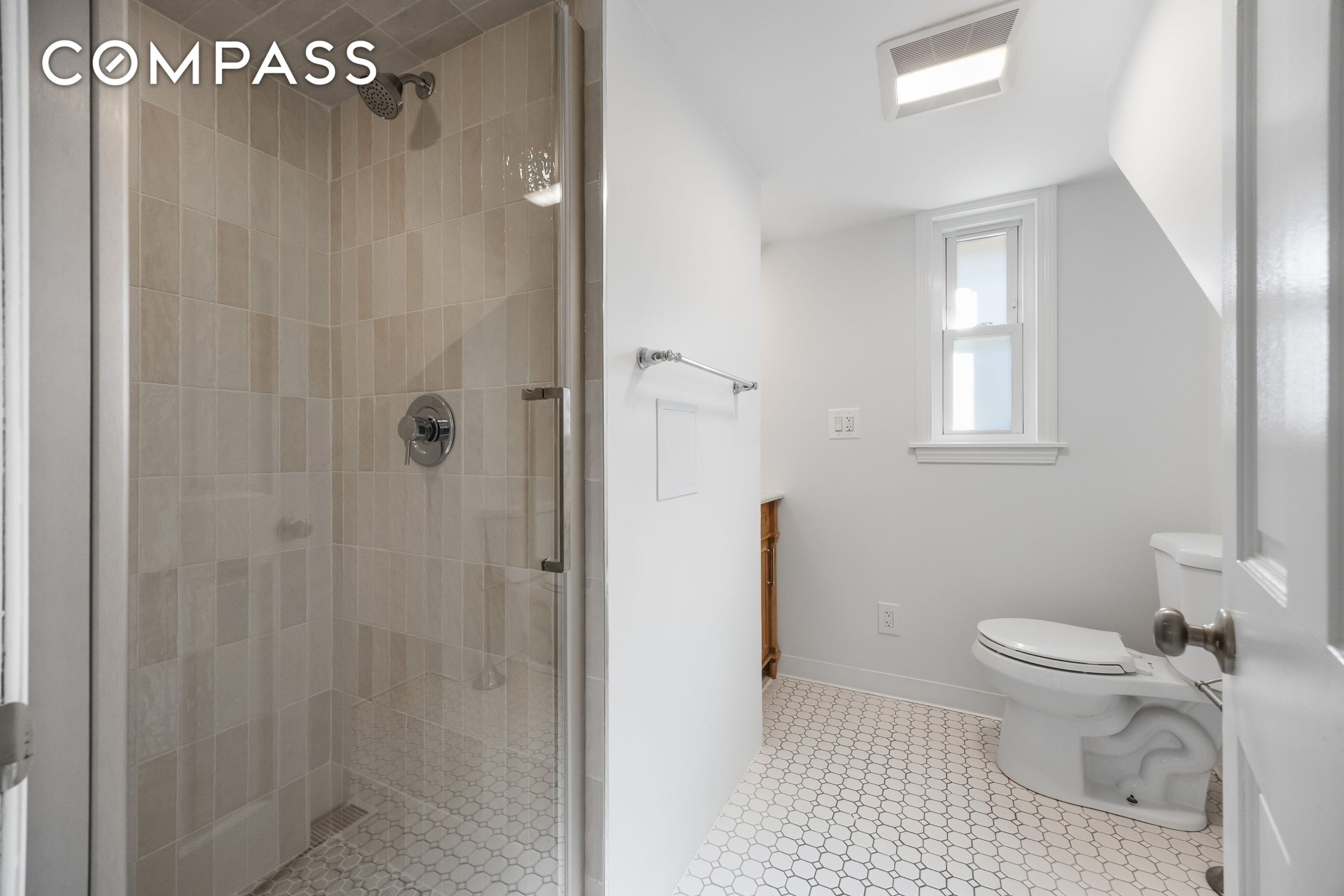 #8 photo, Brooklyn, Williamsburg , NY 11211