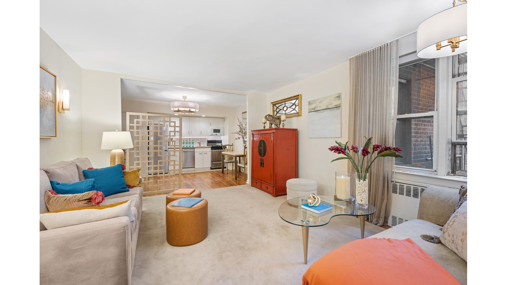 #4 photo, 54 E 8TH Street, Greenwich Village , NY 10003