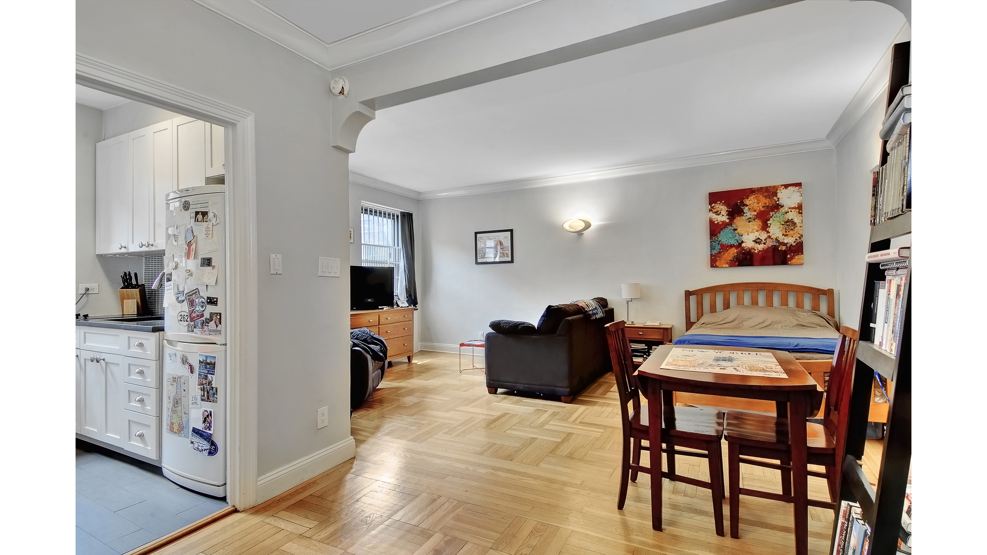 #3 photo, 209 W 104TH Street, मैनहटन Upper West Side , NY 10025