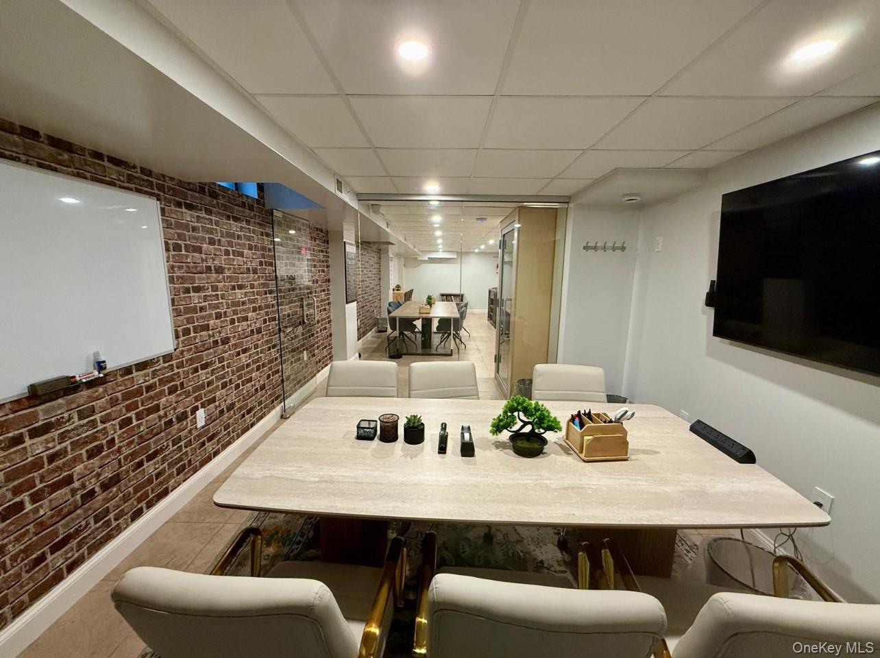 #17 photo, 220 Pelham Road, New Rochelle , NY 10805