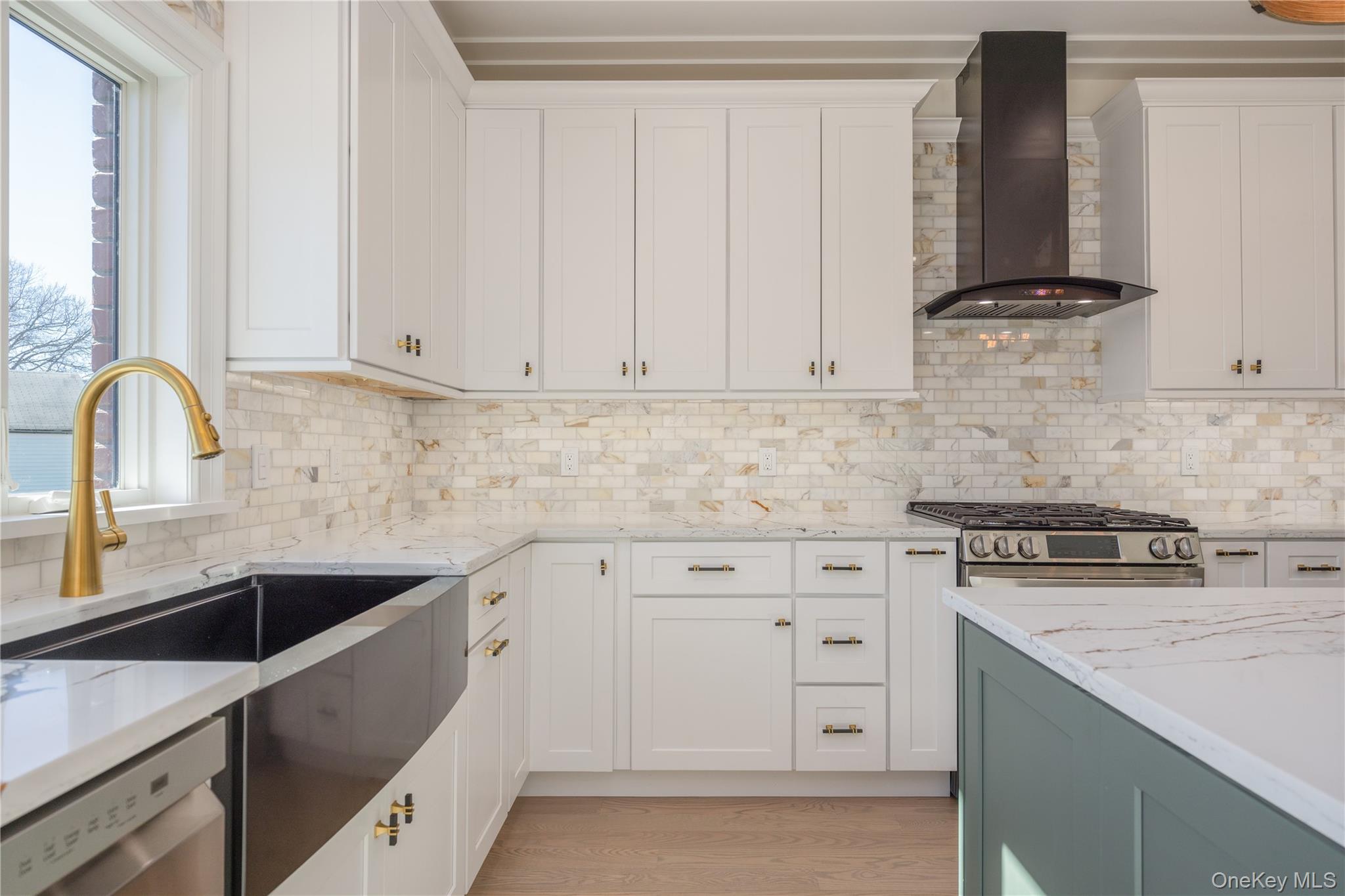 #11 photo, 7 Victoria Lane, Yonkers , NY 10701