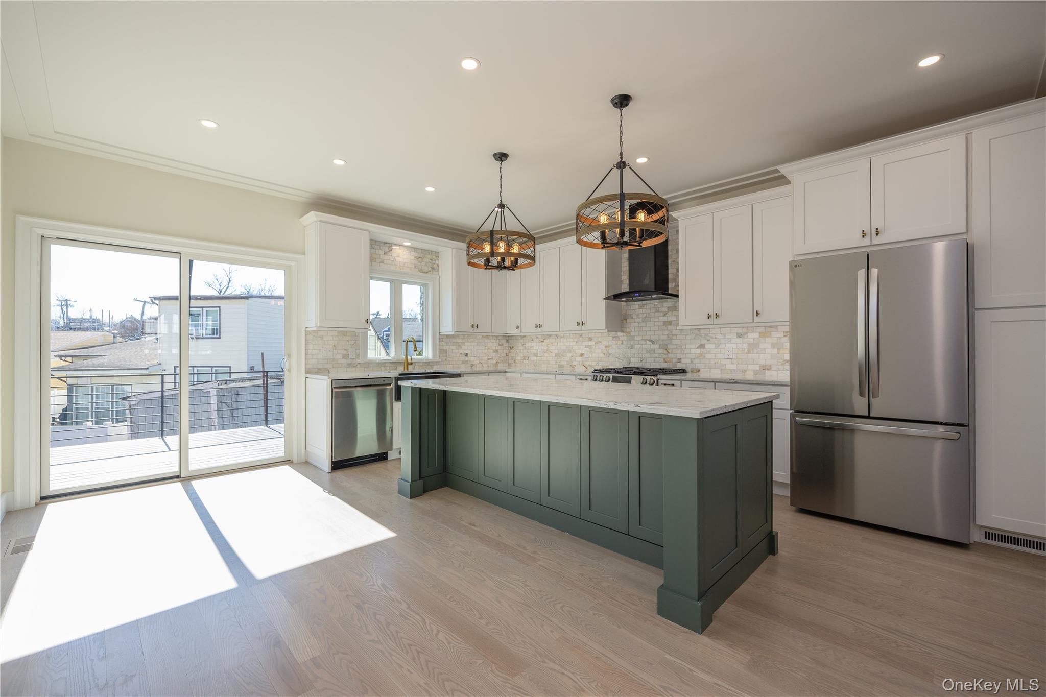 #13 photo, 7 Victoria Lane, Yonkers , NY 10701