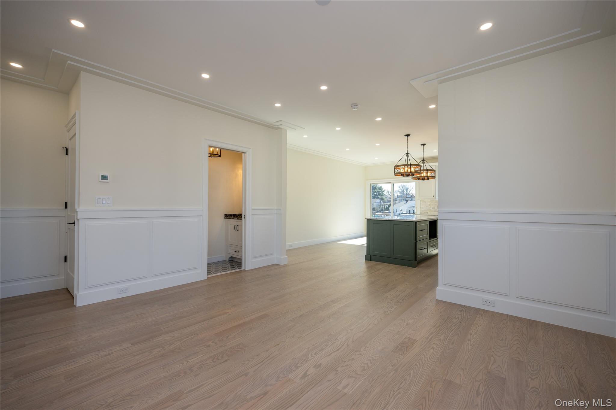 #16 photo, 7 Victoria Lane, Yonkers , NY 10701