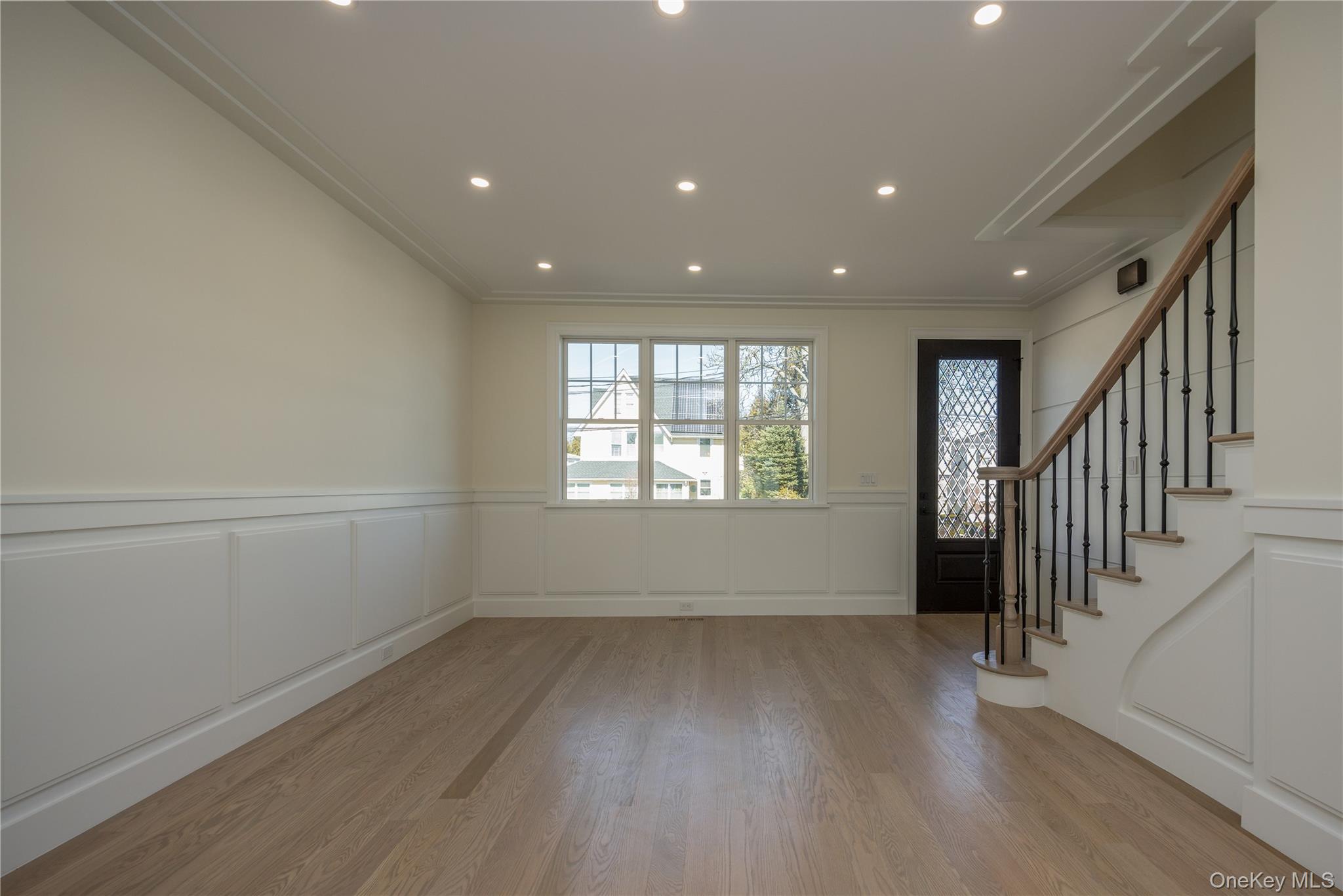 #4 photo, 7 Victoria Lane, Yonkers , NY 10701