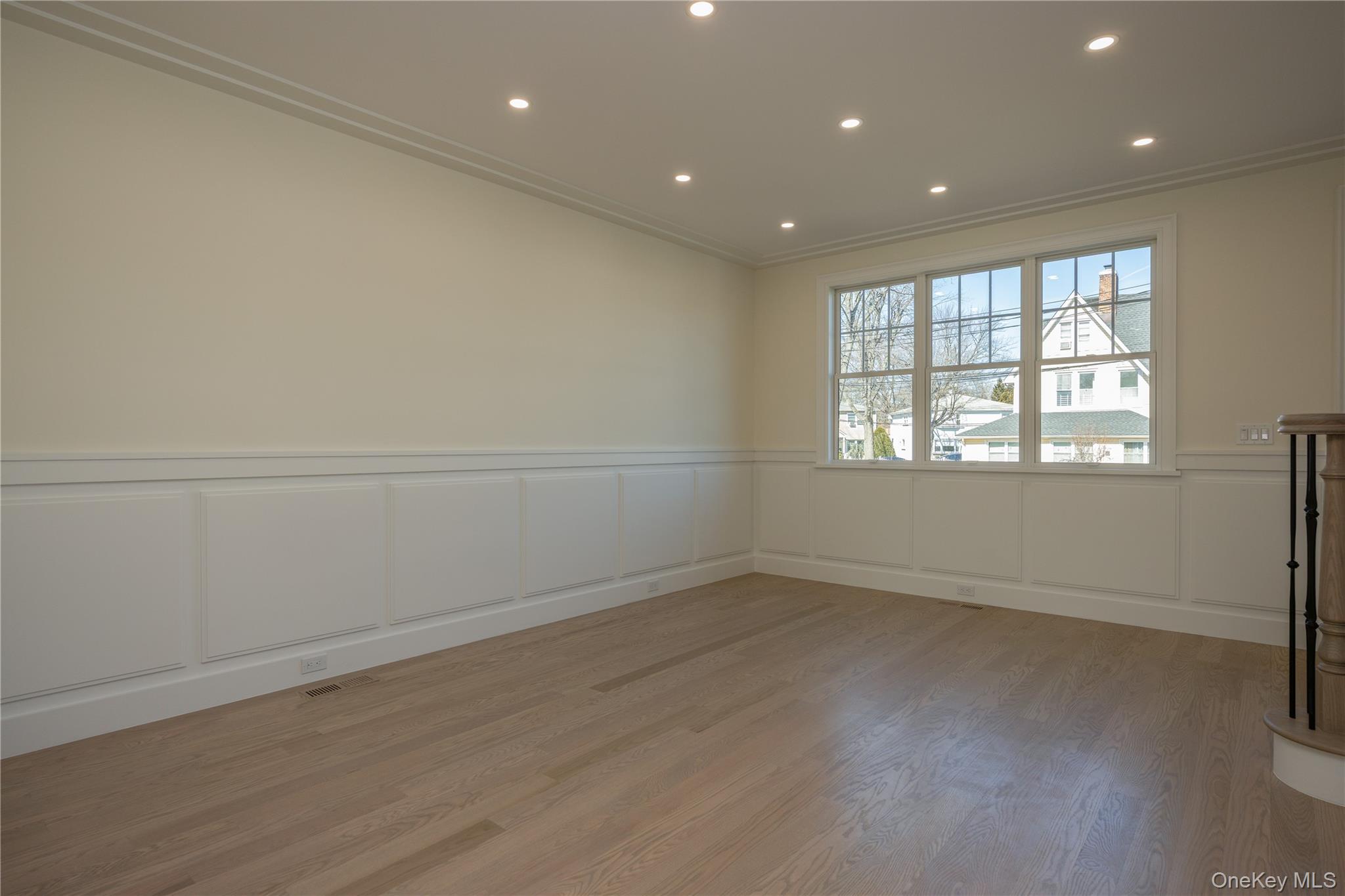 #5 photo, 7 Victoria Lane, Yonkers , NY 10701