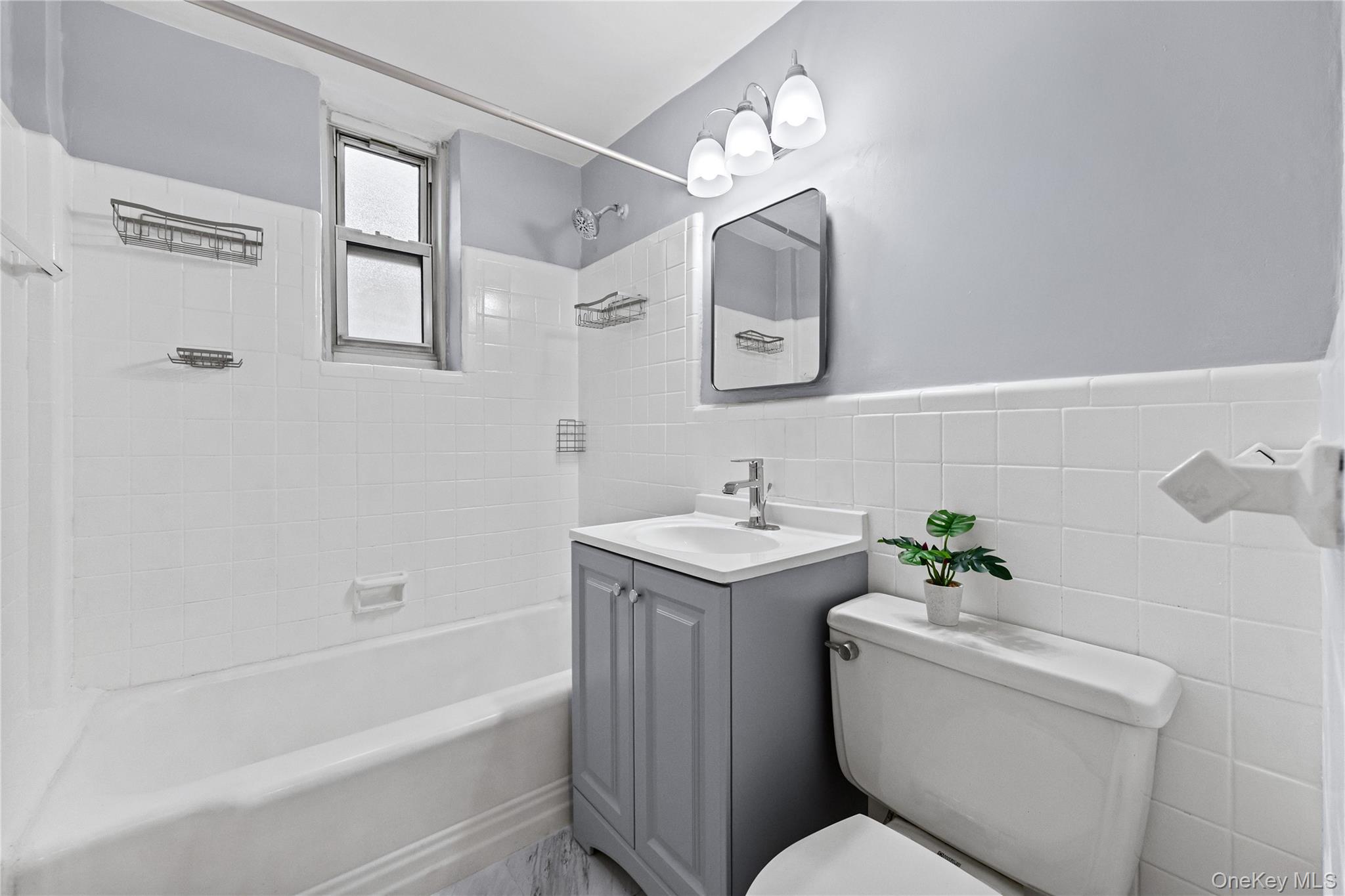 #16 photo, 230 Pelham Road, New Rochelle , NY 10805