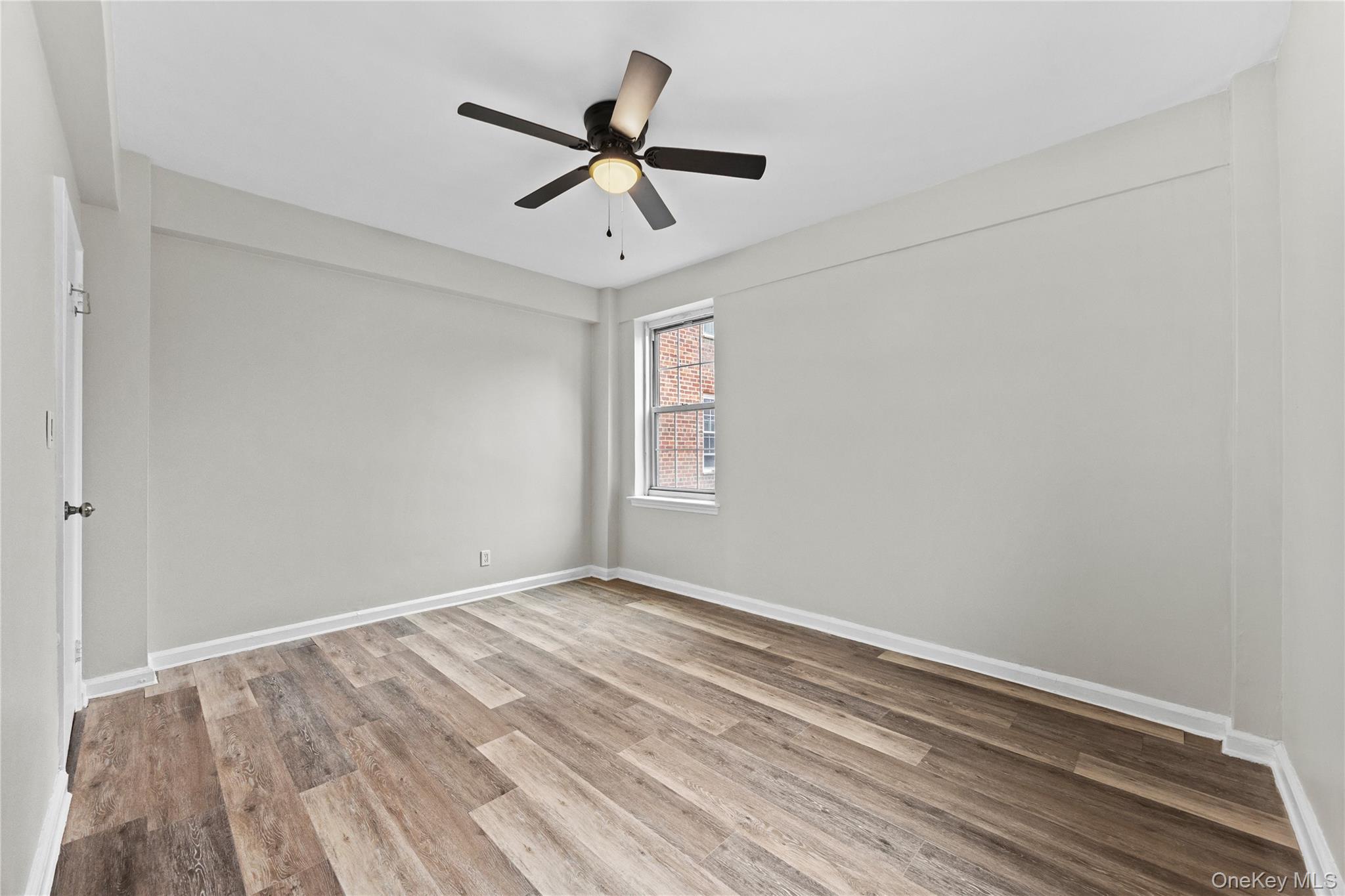 #19 photo, 230 Pelham Road, New Rochelle , NY 10805