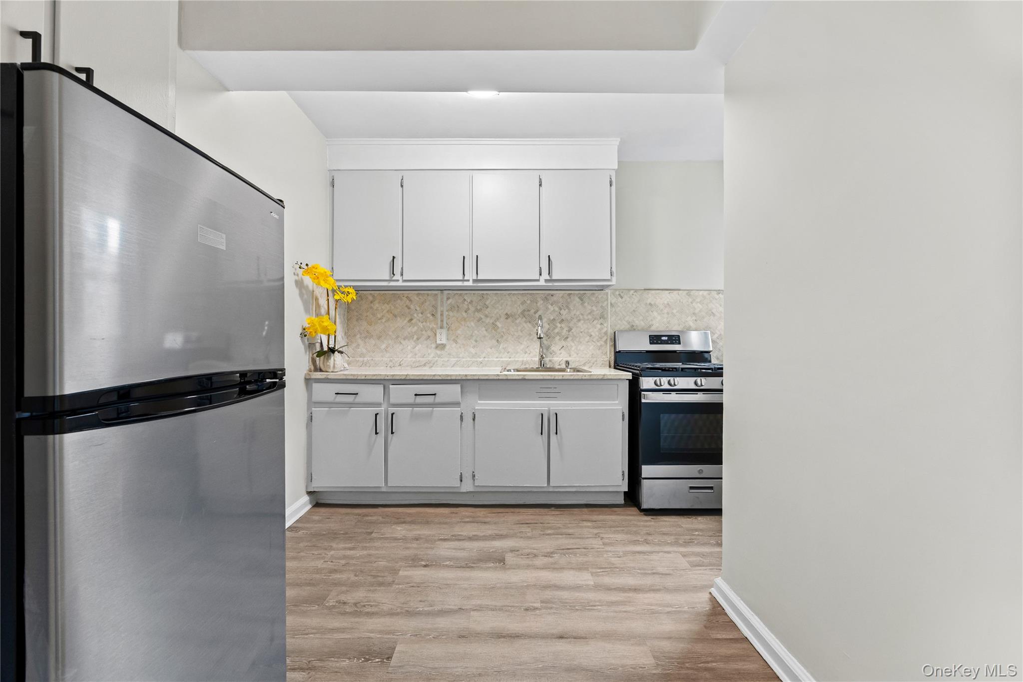 #20 photo, 230 Pelham Road, New Rochelle , NY 10805