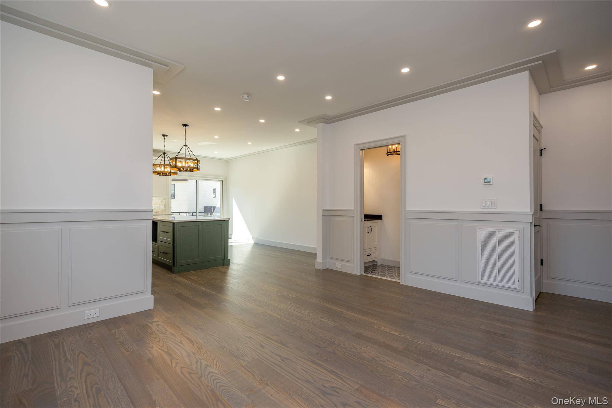 #16 photo, 7 Victoria Lane, Yonkers , NY 10701