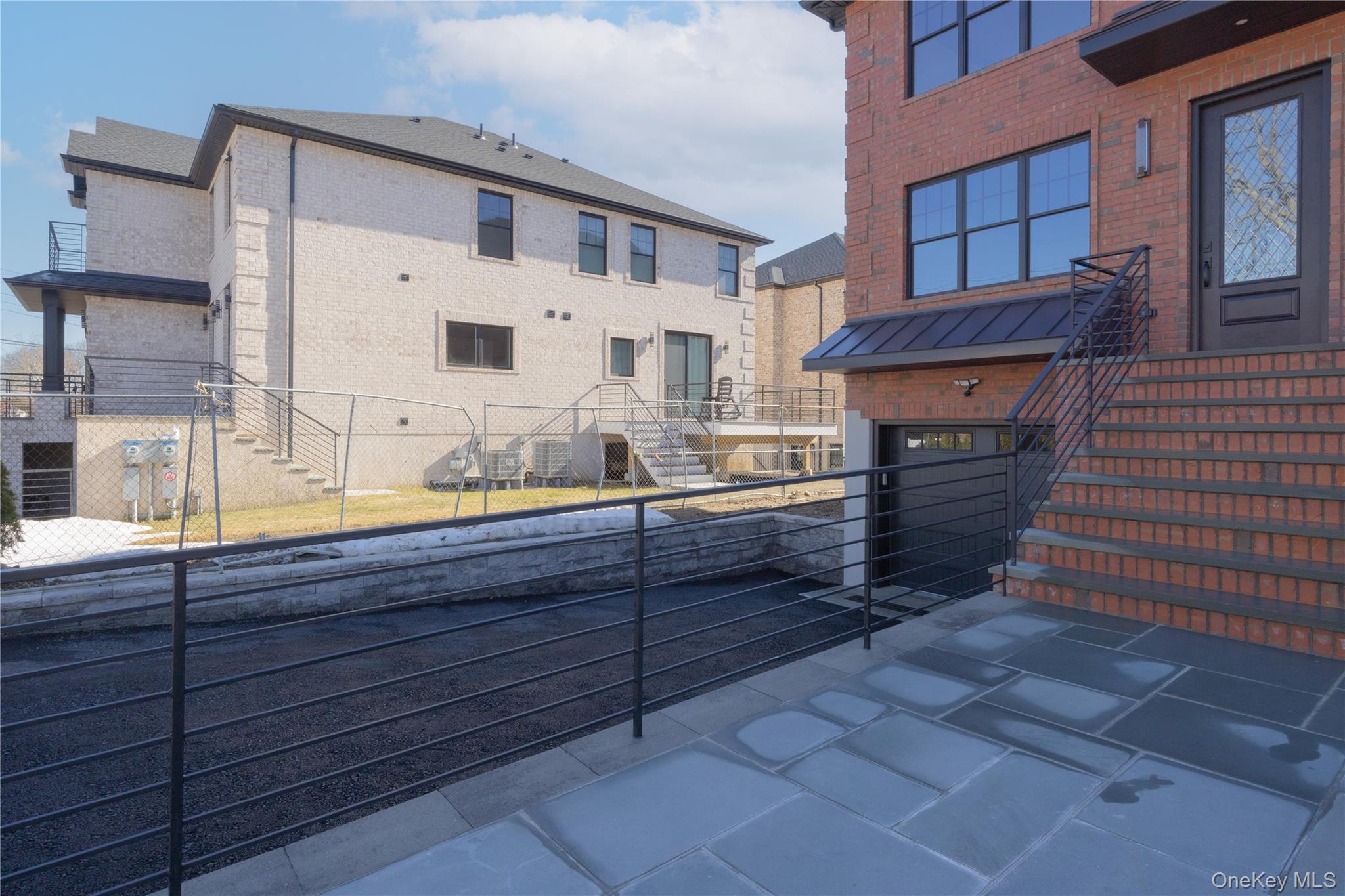 #2 photo, 7 Victoria Lane, Yonkers , NY 10701