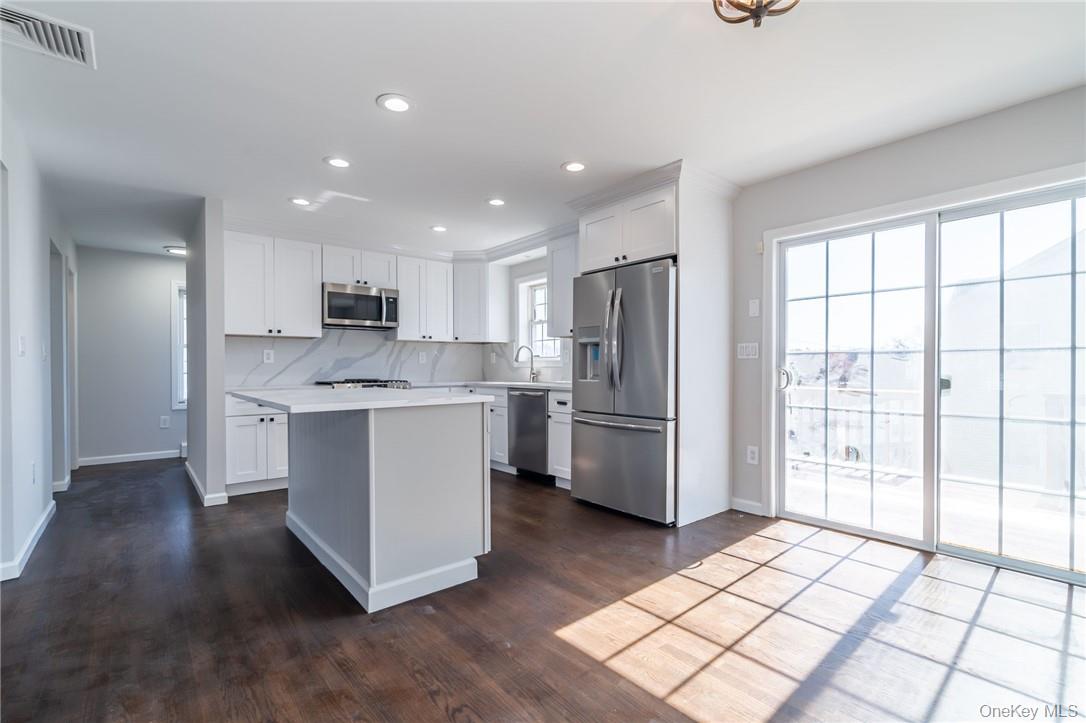 #10 photo, 35 Harrison Avenue, Harrison , NY 10528