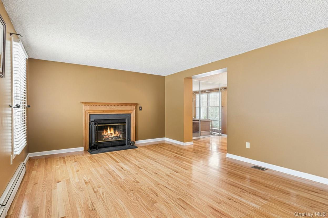 #3 photo, 21 Foreston Circle, מחוז סאפוק Manorville , NY 11949