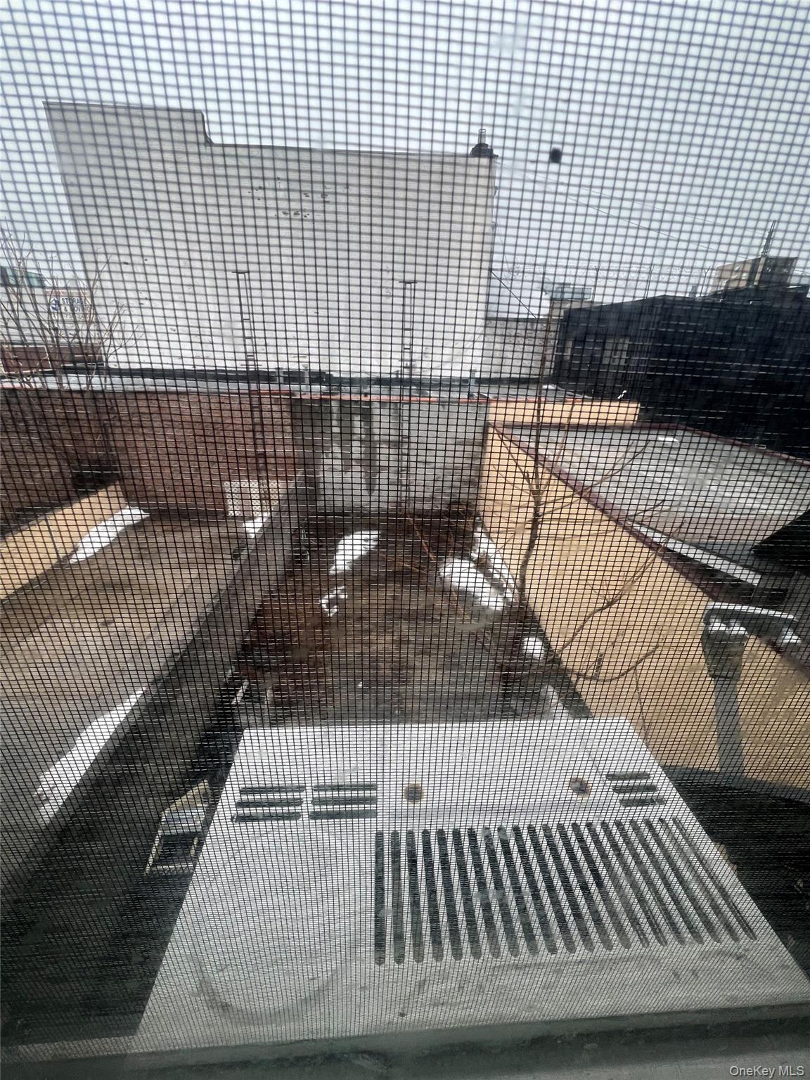 #12 photo, 10008 101st Avenue, קווינס Ozone Park , NY 11416