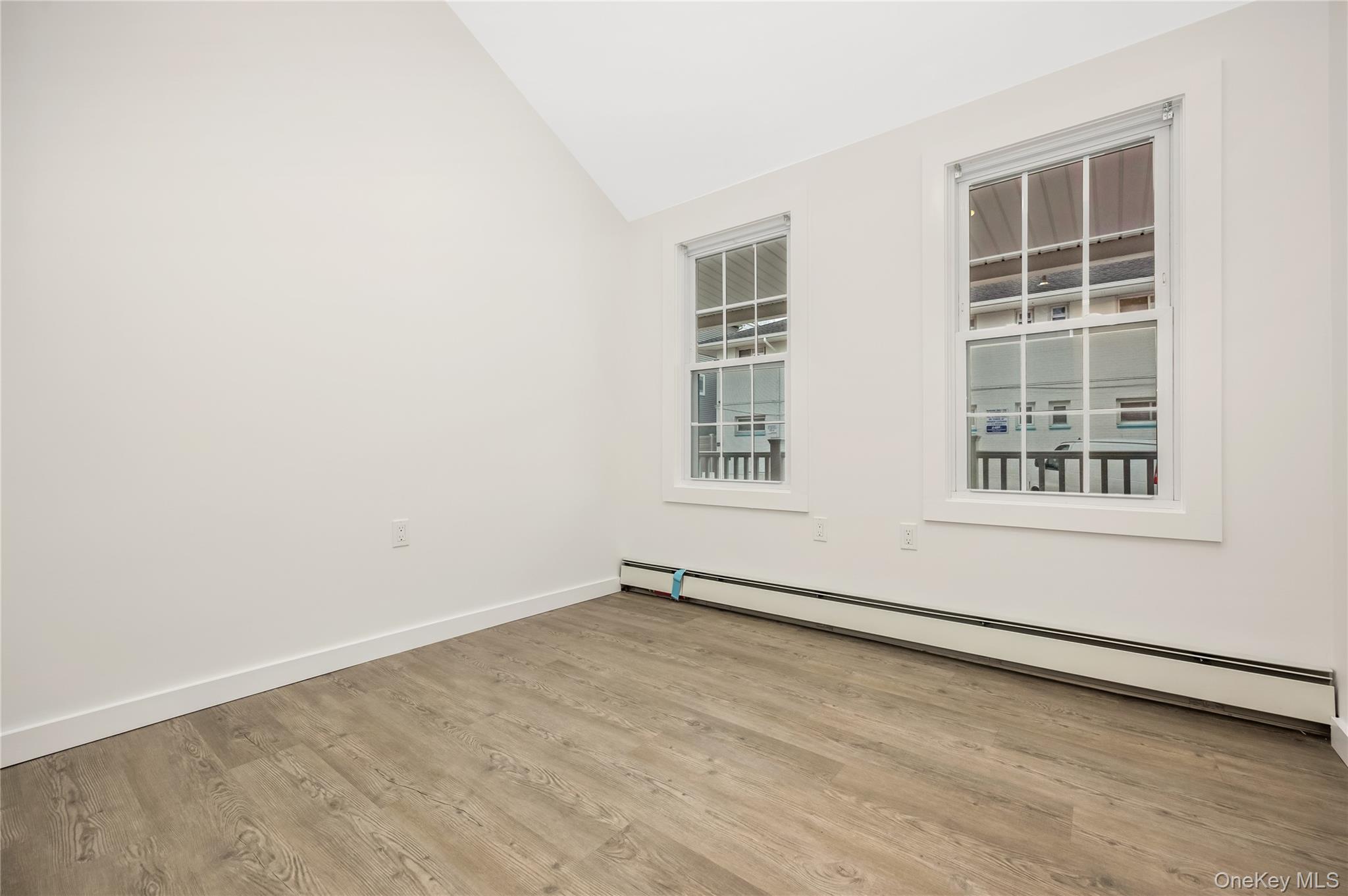 #12 photo, 195 Oceanview, מחוז נסאו Long Beach , NY 11561