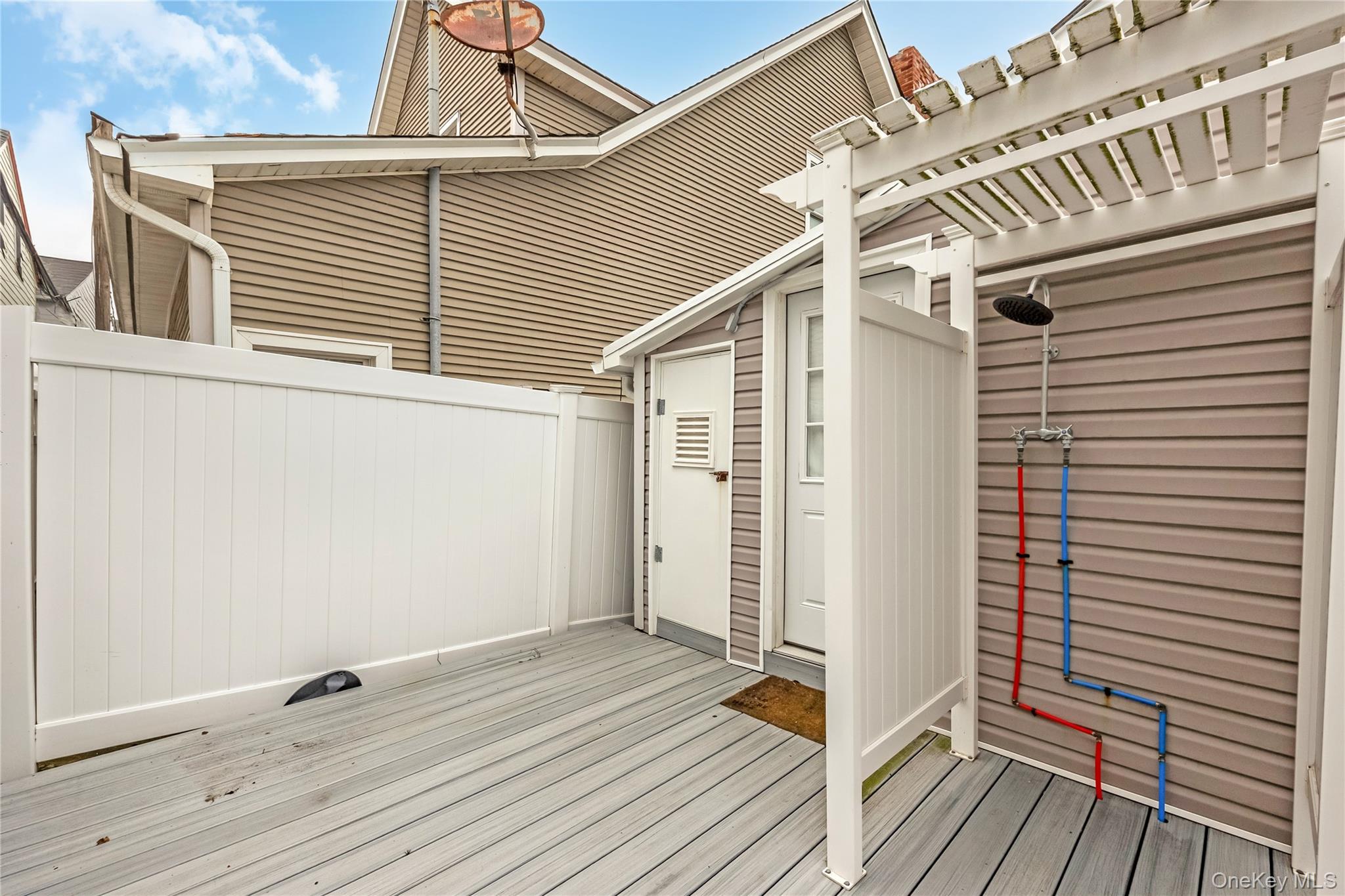 #16 photo, 195 Oceanview, מחוז נסאו Long Beach , NY 11561