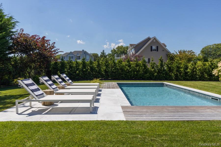 #1 photo, 48 Middle Pond Road, سوفولك Southampton , NY 11968