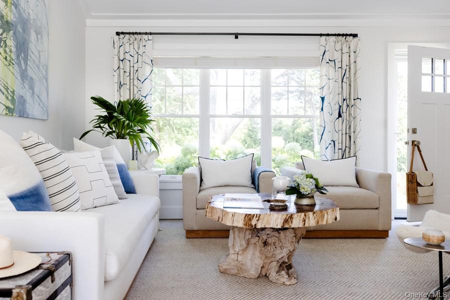 #11 photo, 48 Middle Pond Road, سوفولك Southampton , NY 11968