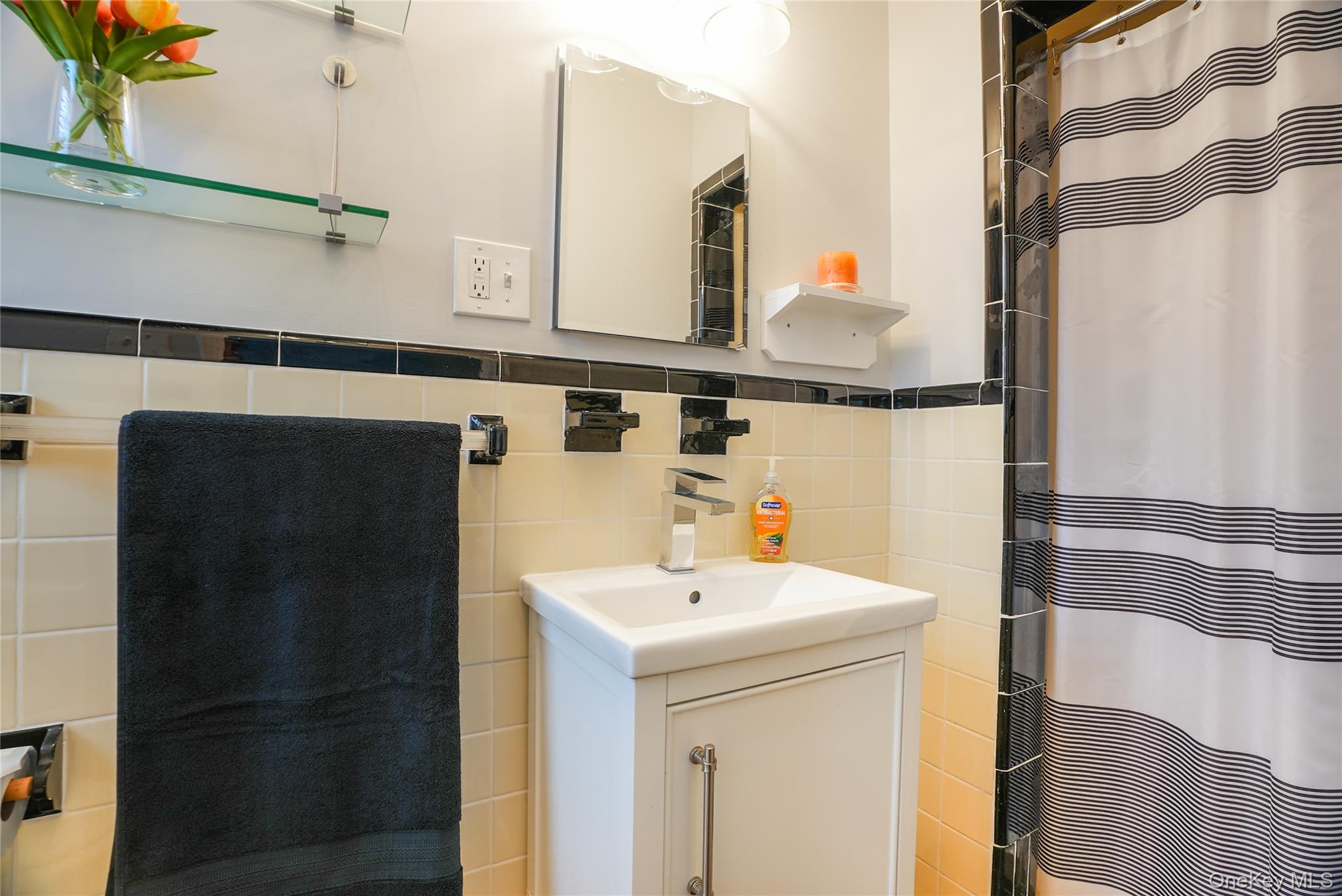 #16 photo, 35 Rockledge Road, Hartsdale , NY 10530