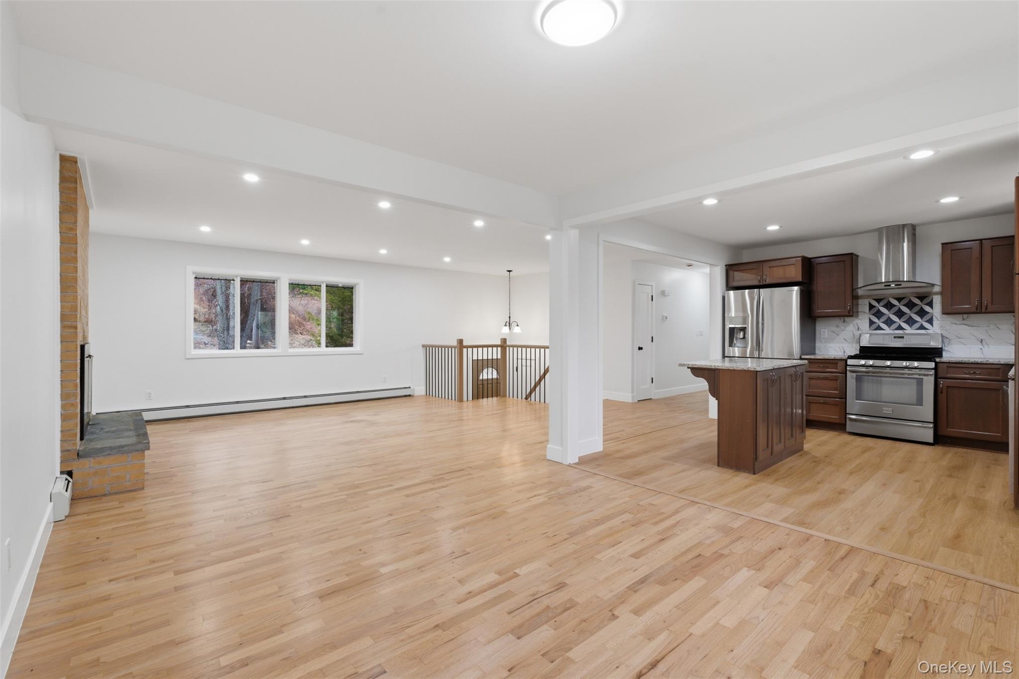 #10 photo, 400 Old Route 304, New City , NY 10956