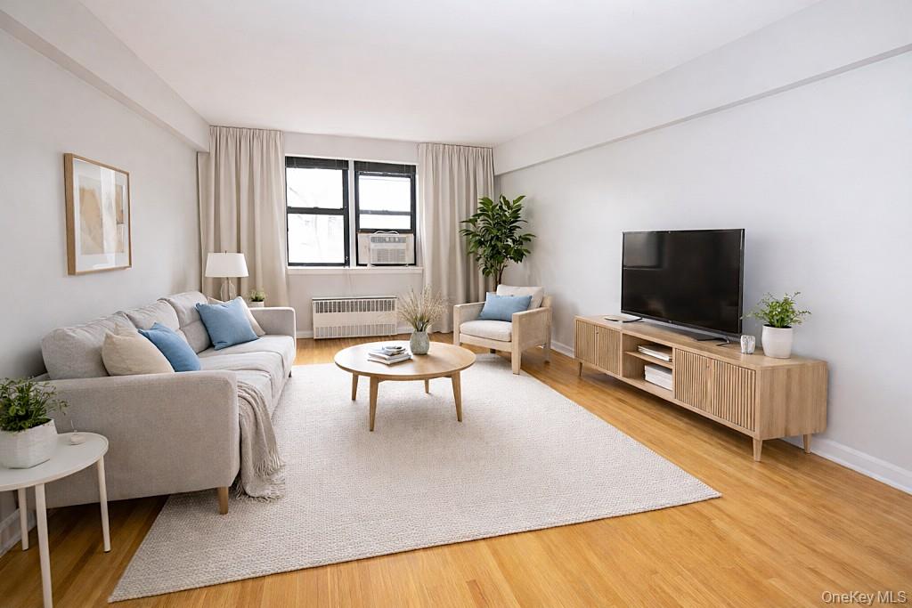 #4 photo, 142 Garth Road, 纽约州 Scarsdale , NY 10583